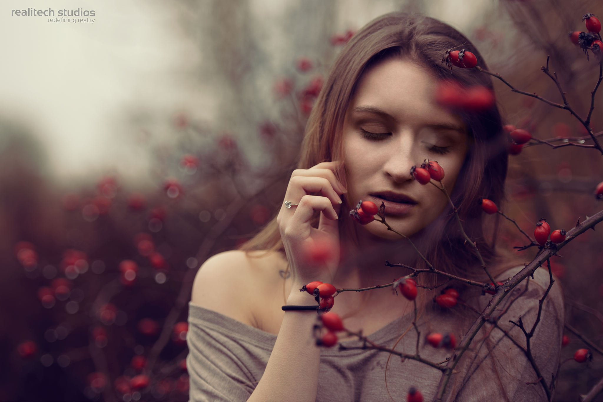 Rose hips by Marc Breuer / 500px