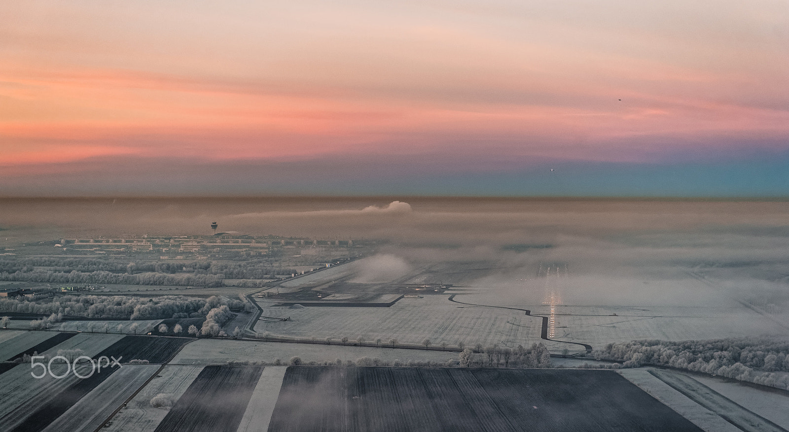 Nikon D4S sample photo. Munich airport, cold and foggy photography