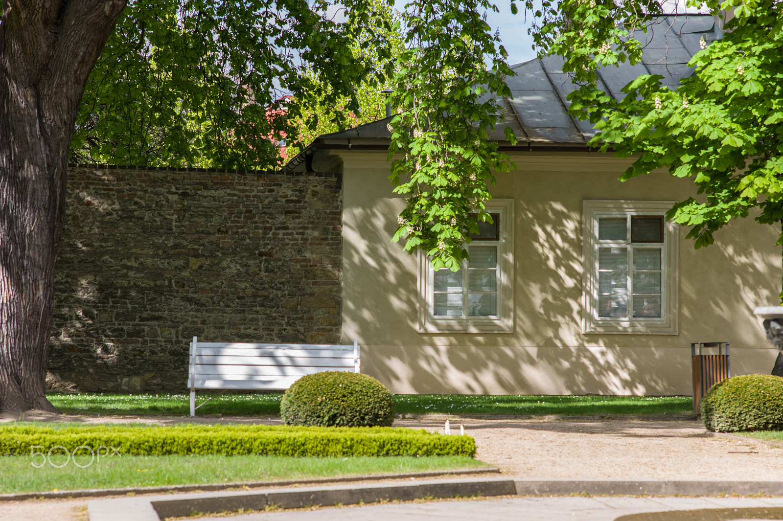 Elmarit-M 135mm f/2.8 (I/II) sample photo. Garden by praha castle photography