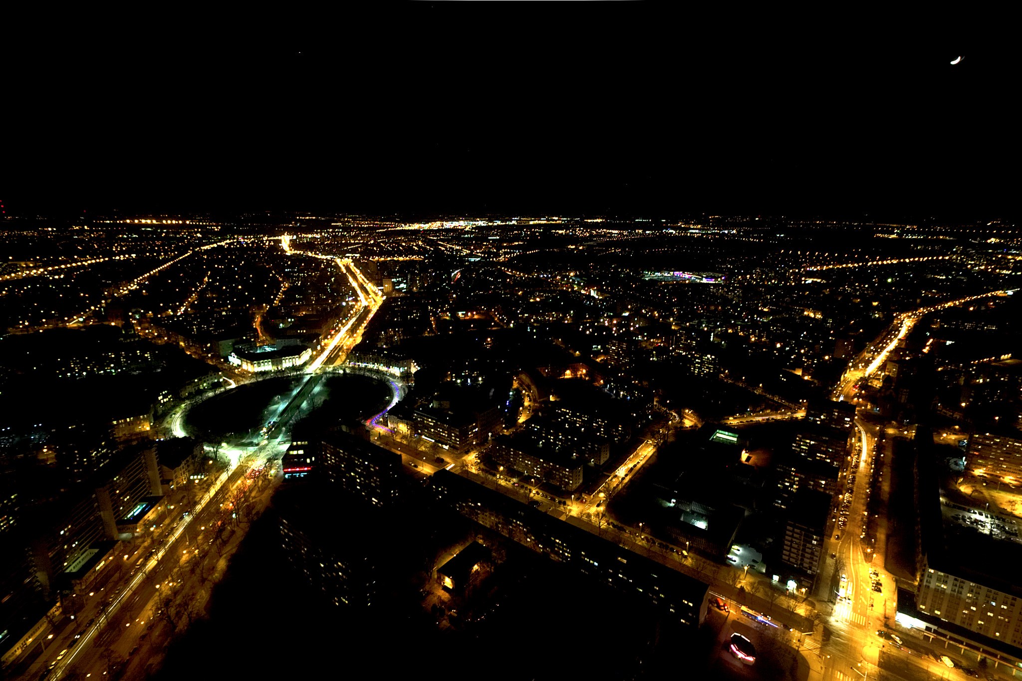 Canon EOS 1100D (EOS Rebel T3 / EOS Kiss X50) sample photo. Wroclove at night photography