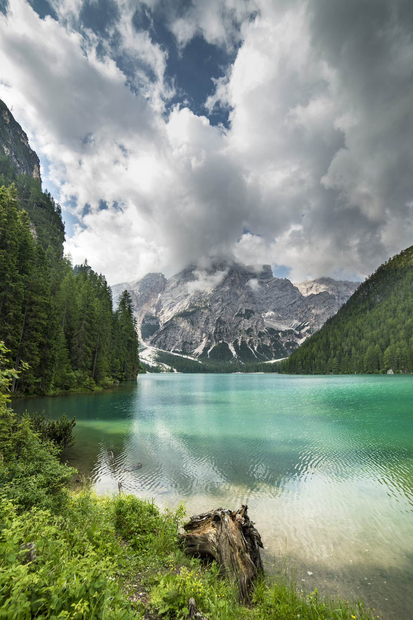Samyang 14mm F2.8 ED AS IF UMC sample photo. Lago di braies photography