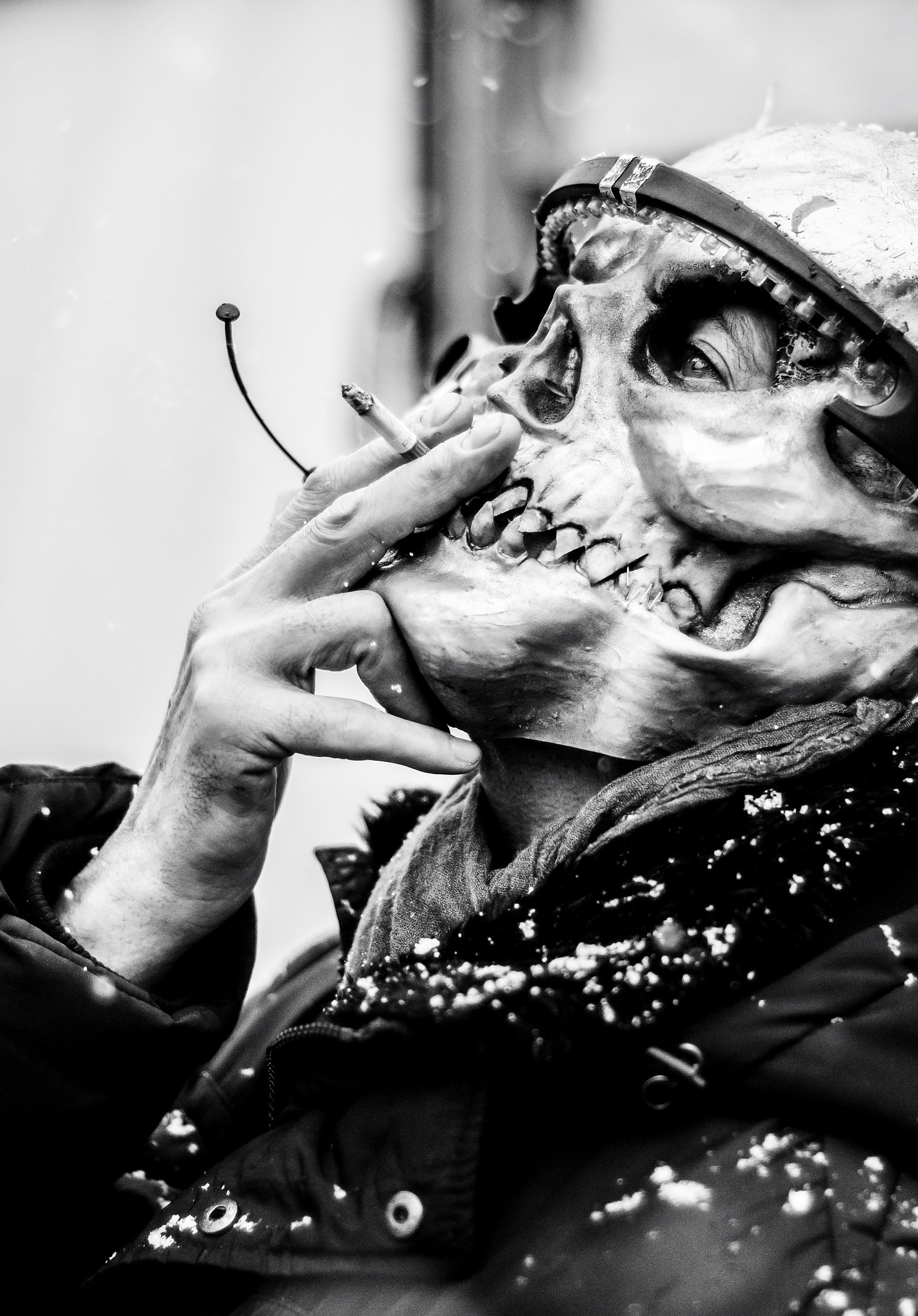 Nikon D300 + Nikon AF Nikkor 50mm F1.8D sample photo. "smoking kills" photography