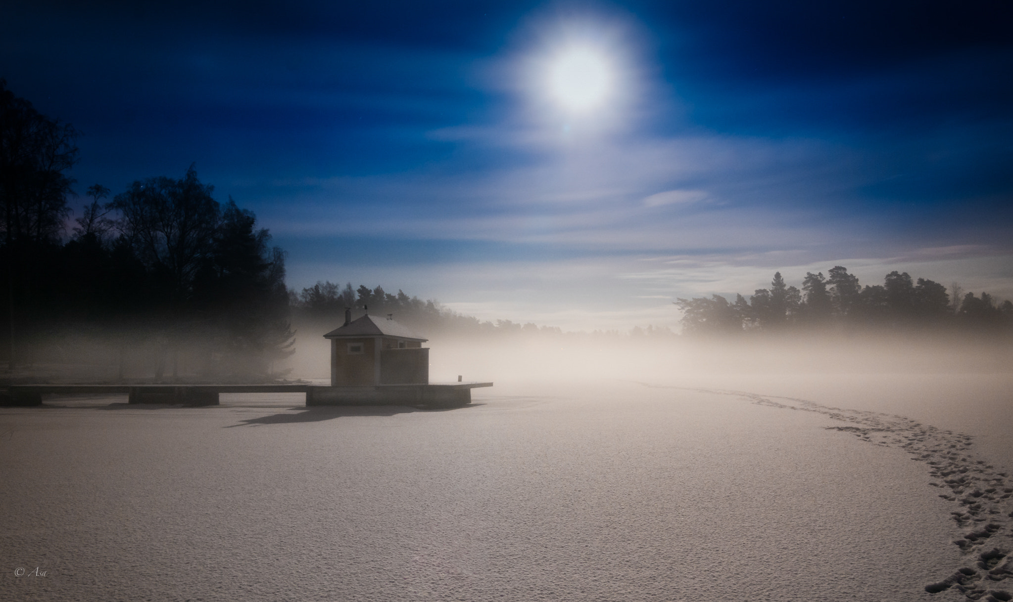 Nikon D7100 + Sigma 18-50mm F2.8 EX DC sample photo. The bright side of the moon photography