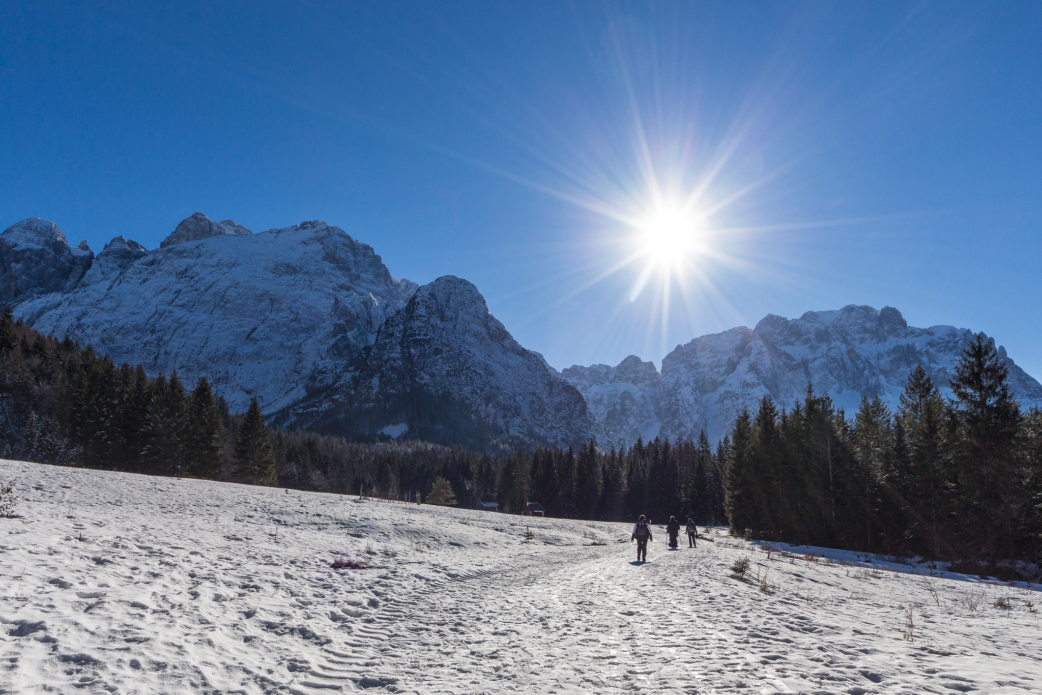 Canon EOS 700D (EOS Rebel T5i / EOS Kiss X7i) + Sigma 8-16mm F4.5-5.6 DC HSM sample photo. Val saisera wild track photography