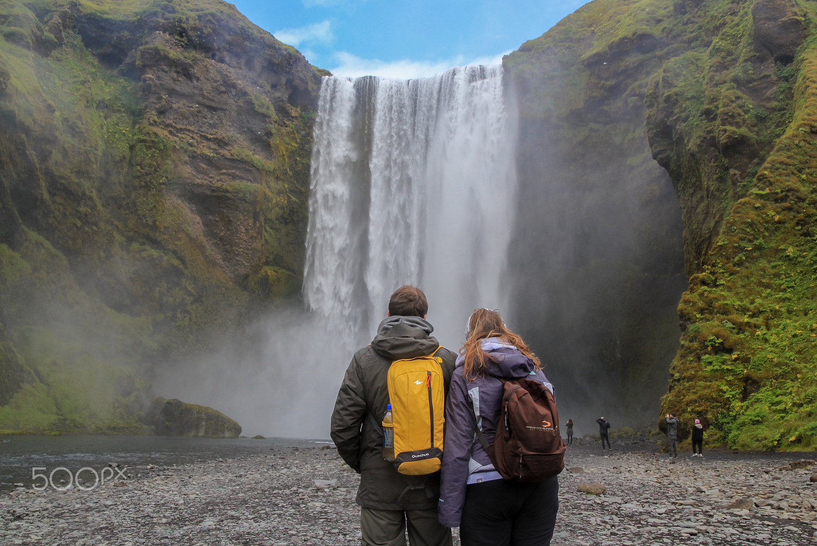 Canon EOS 550D (EOS Rebel T2i / EOS Kiss X4) + Canon TS-E 90mm F2.8 Tilt-Shift sample photo. Skogafoss - iceland photography