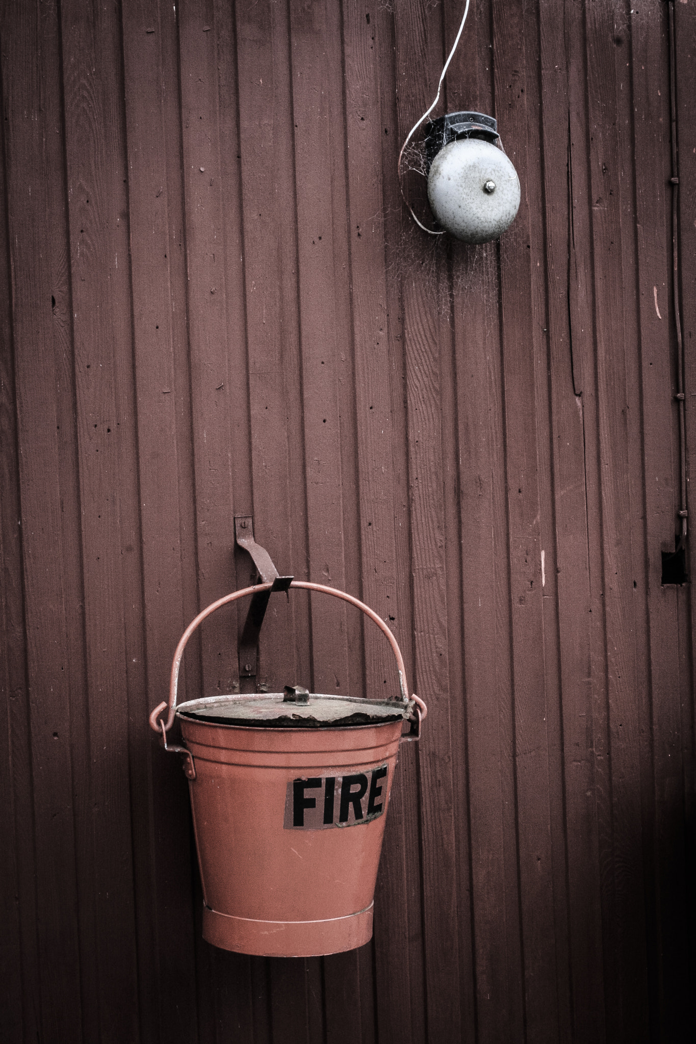 Canon EF-S 18-55mm F3.5-5.6 IS sample photo. Fire bucket photography