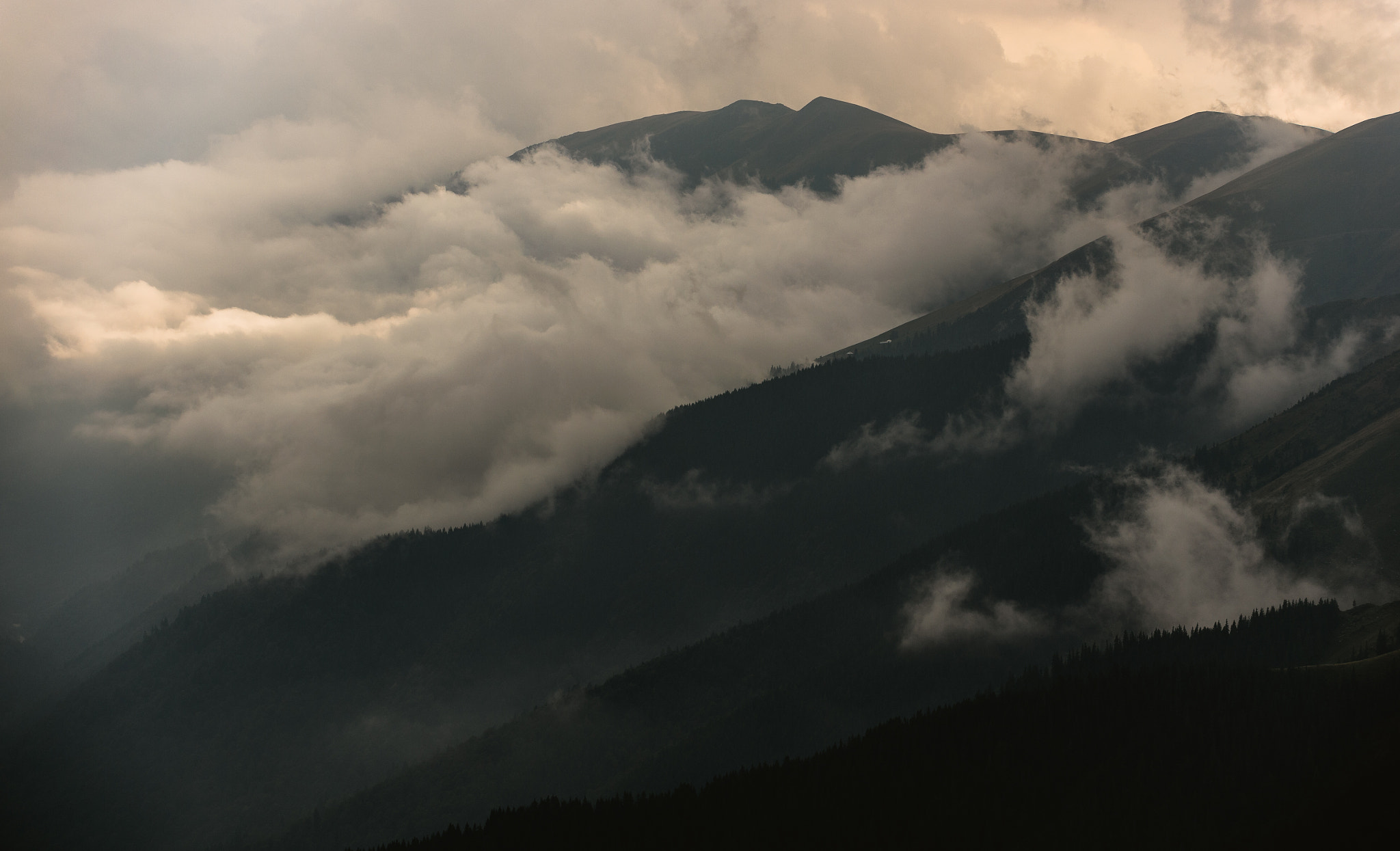 Nikon D4 sample photo. Conquest of clouds photography