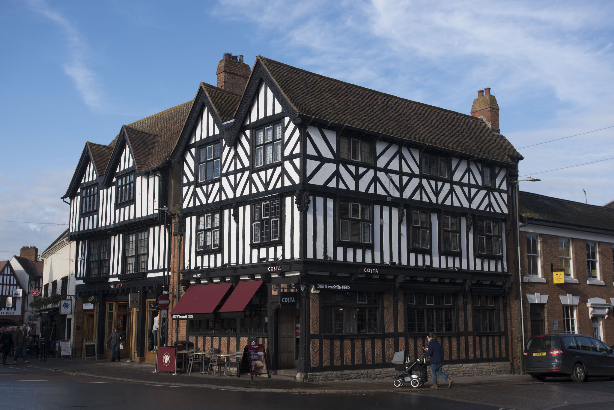 Nikon AF-S Nikkor 17-35mm F2.8D ED-IF sample photo. Tudor style building in england photography