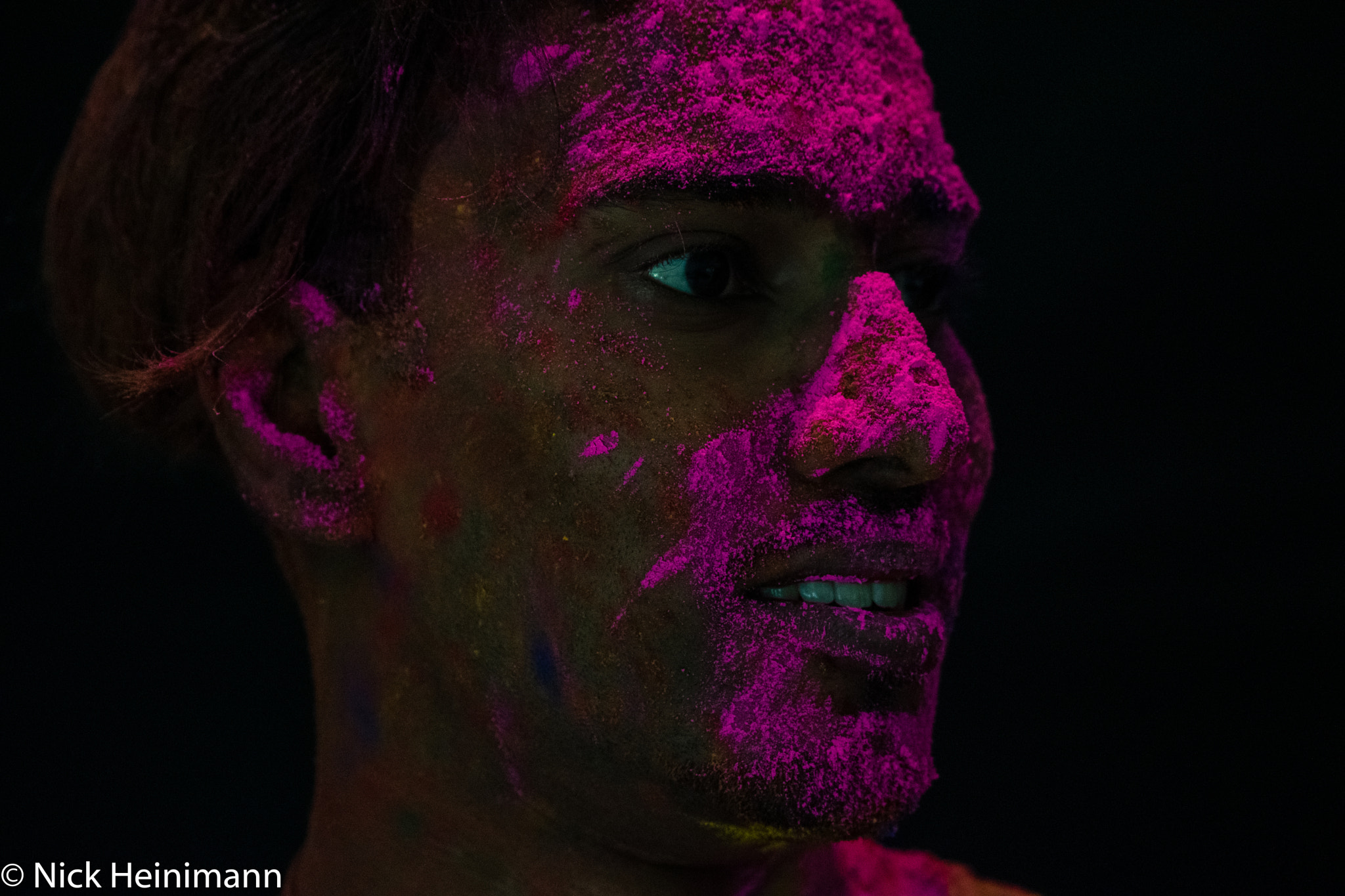 Sigma 70-300mm F4-5.6 APO DG Macro sample photo. A date with powder photography