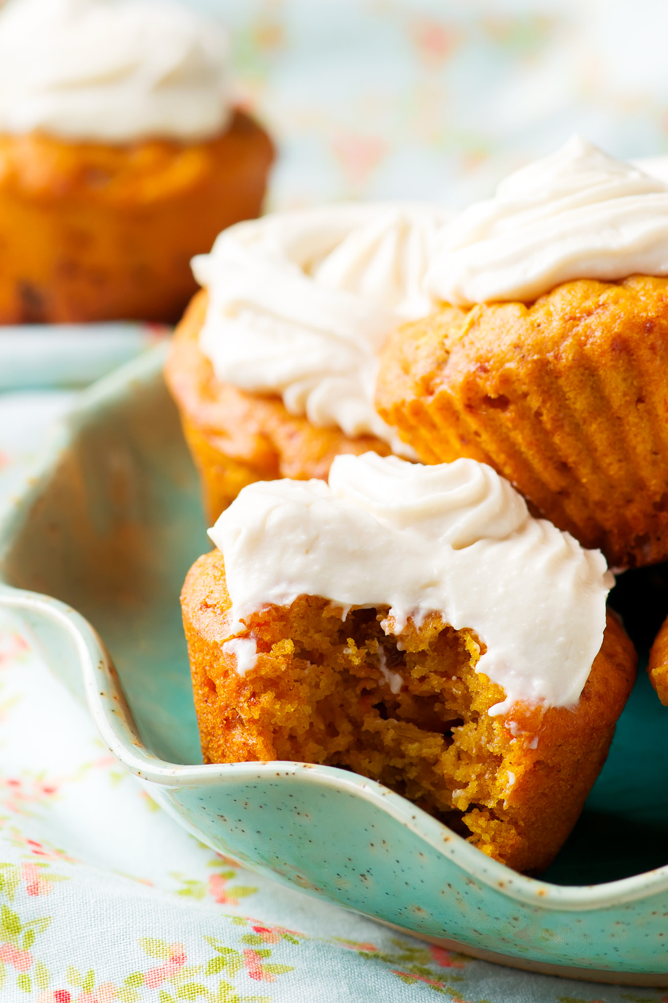 Nikon AF-S Micro-Nikkor 105mm F2.8G IF-ED VR sample photo. Carrot cake muffins photography
