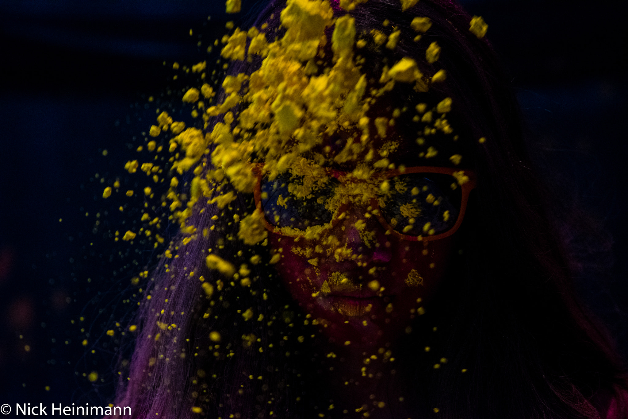 Sigma 70-300mm F4-5.6 APO DG Macro sample photo. A date with powder photography