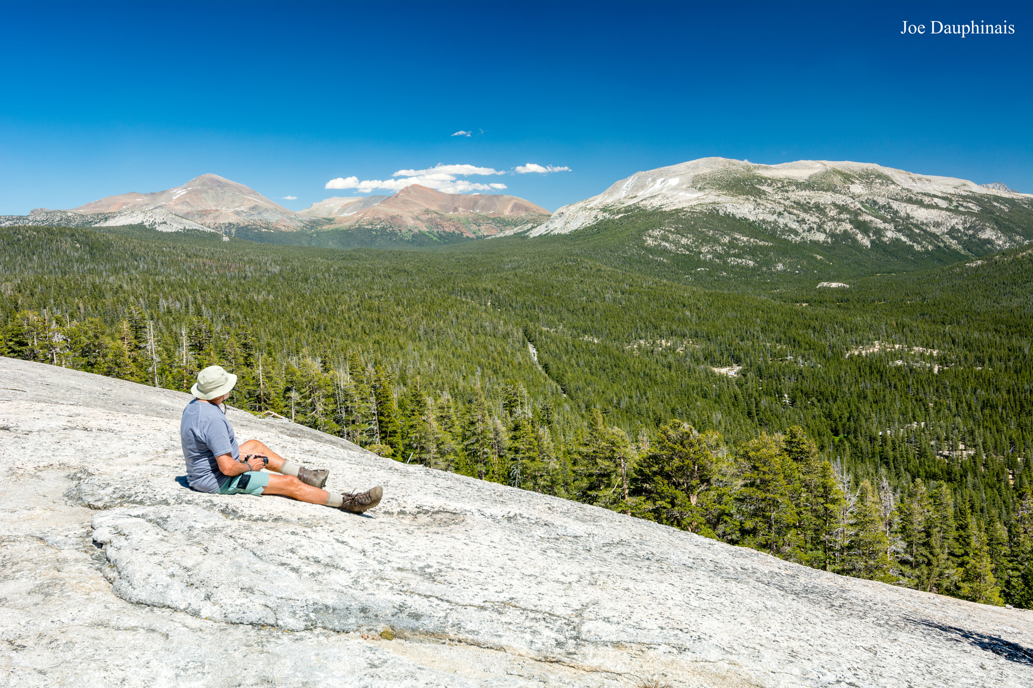 Nikon D7100 + Tokina AT-X 11-20 F2.8 PRO DX (AF 11-20mm f/2.8) sample photo. Relaxing on lembert dome in yosemite photography