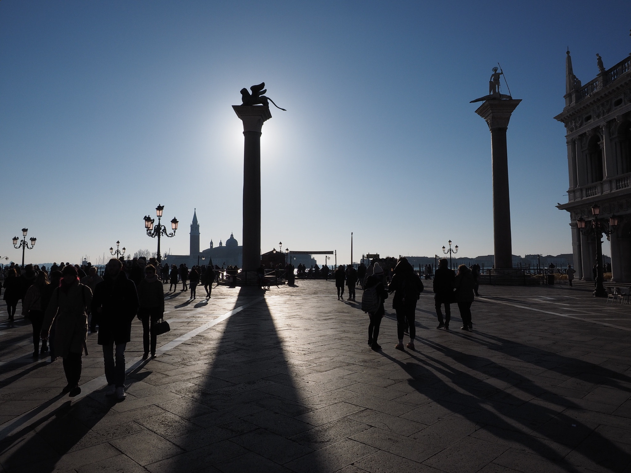 Olympus M.Zuiko Digital ED 12-40mm F2.8 Pro sample photo. The lion of venice photography