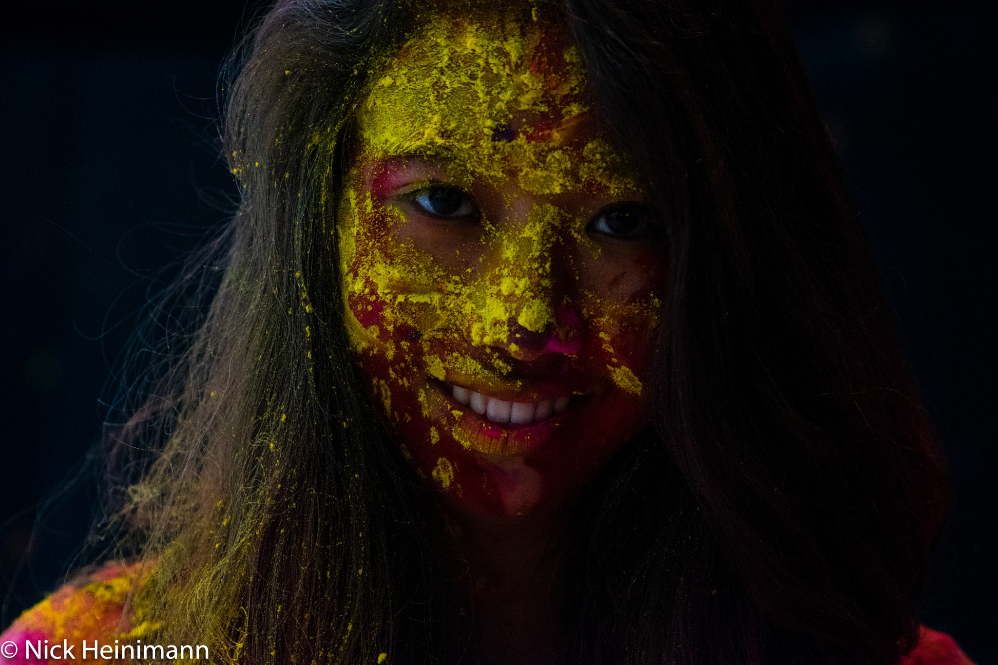 Sigma 70-300mm F4-5.6 APO DG Macro sample photo. A date with powder photography