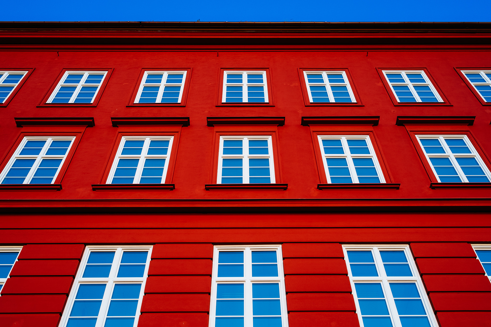 Fujifilm XF 23mm F1.4 R sample photo. Trondheim windows photography
