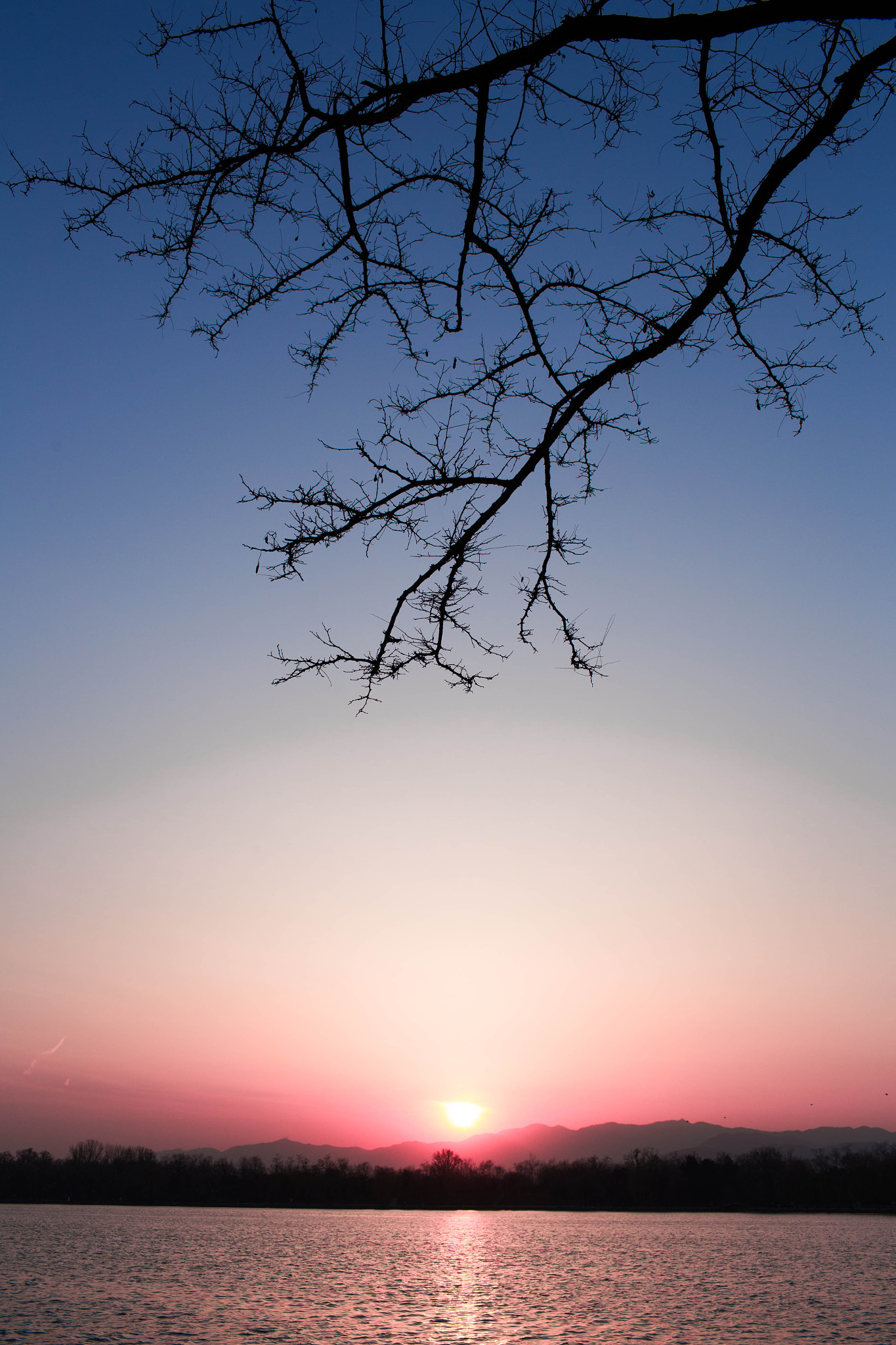 Canon EOS 6D + Canon EF 35mm F1.4L USM sample photo. Goodbye day photography