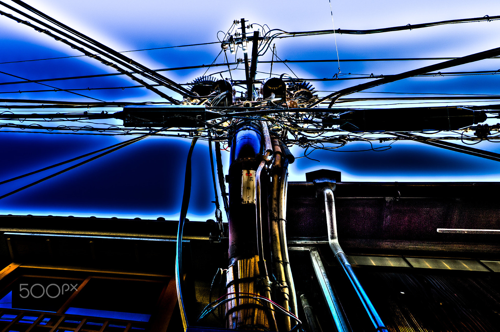 Sony a6000 + Sony E 10-18mm F4 OSS sample photo. Dragonfly by wire photography