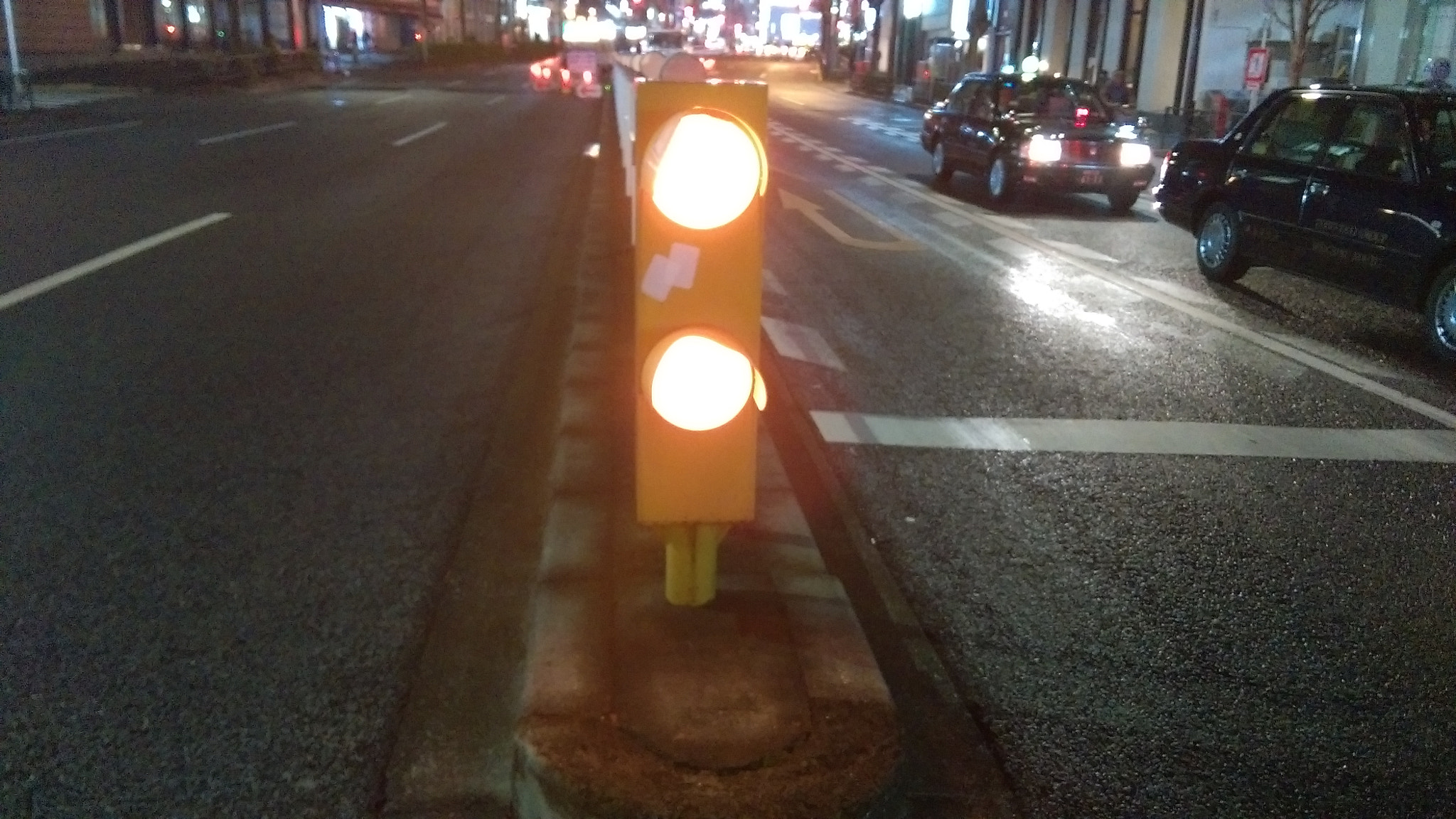 HTC DESIRE EYE sample photo. Night walk  photography