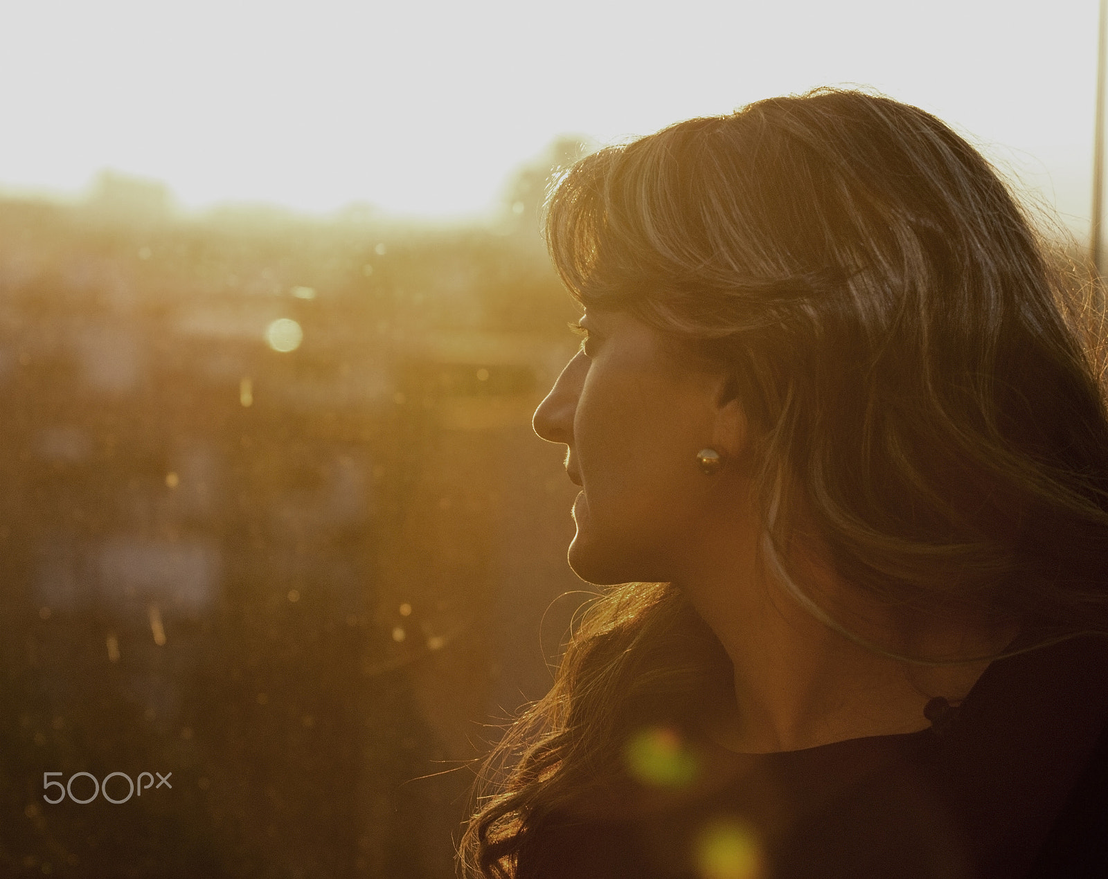 Canon EOS 700D (EOS Rebel T5i / EOS Kiss X7i) + Canon EF 70-200mm F4L USM sample photo. Blonde at sunset photography