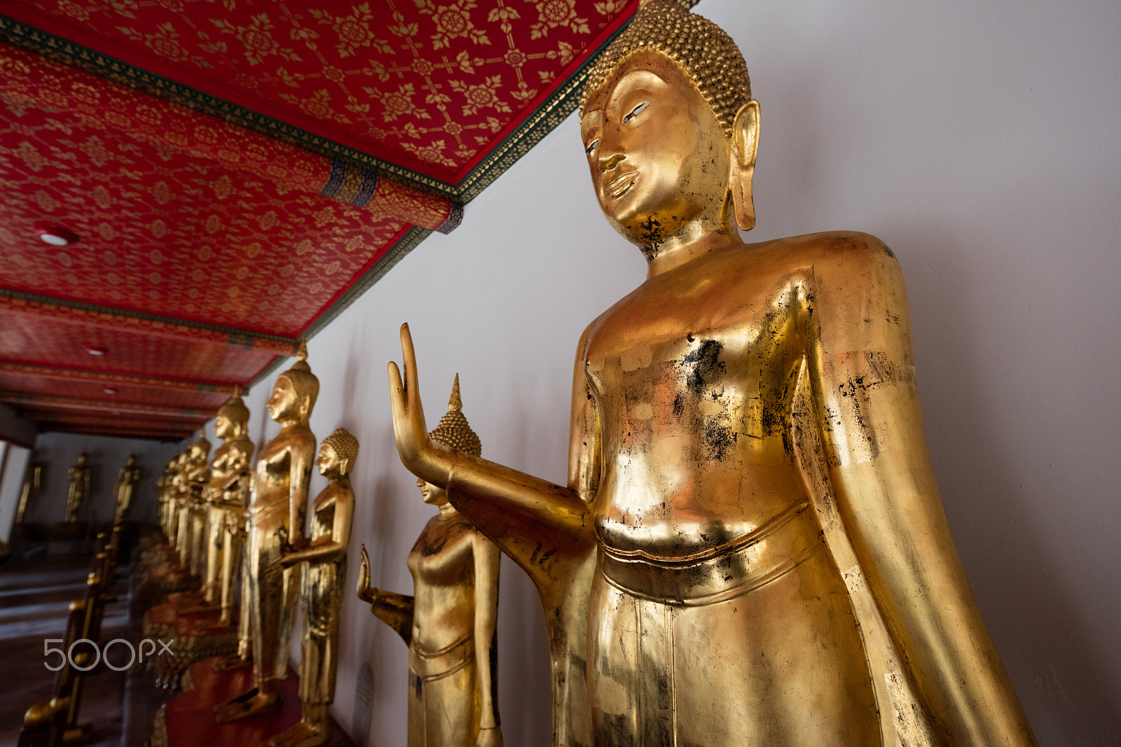 Canon EOS 5DS R + Canon EF 17-40mm F4L USM sample photo. Wat pho, bangkok photography