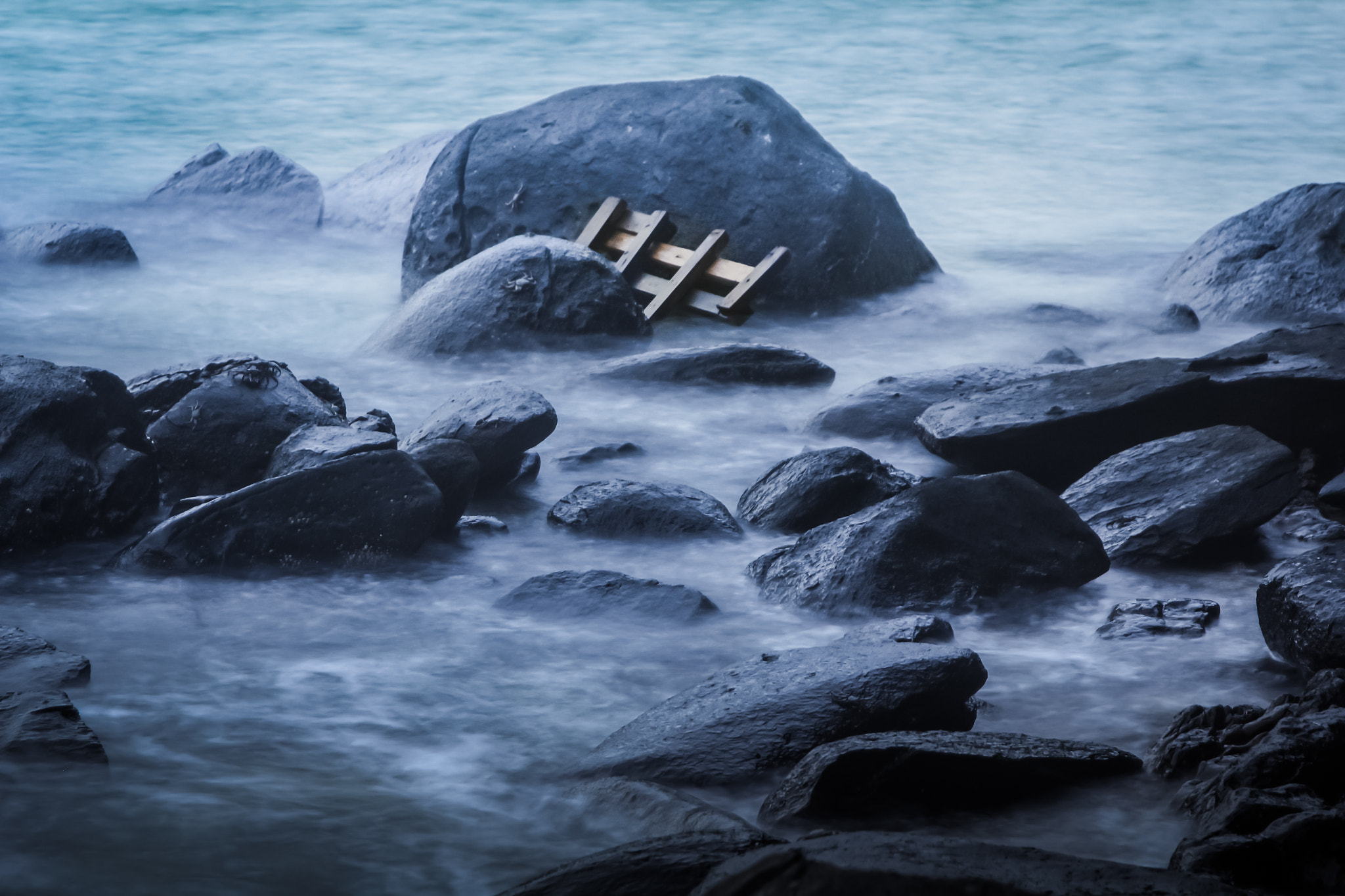 Canon EF 70-200mm F2.8L IS USM sample photo. Waves and rocks photography