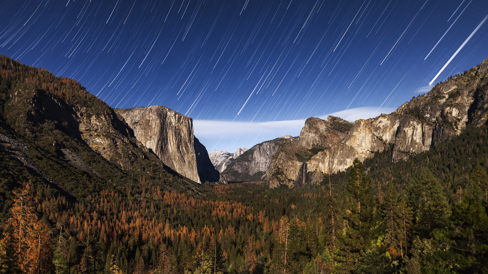 Sigma 20mm F1.4 DG HSM Art sample photo. Yosemite tunnel view, startrails photography