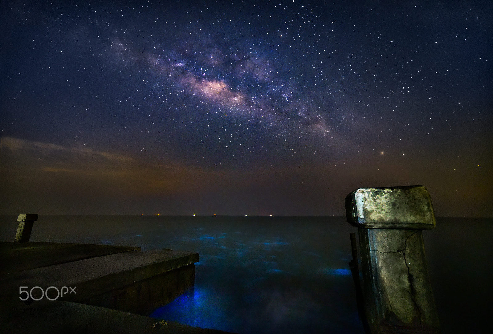 Samyang 14mm F2.8 ED AS IF UMC sample photo. Milky way with plankton glow at the night photography