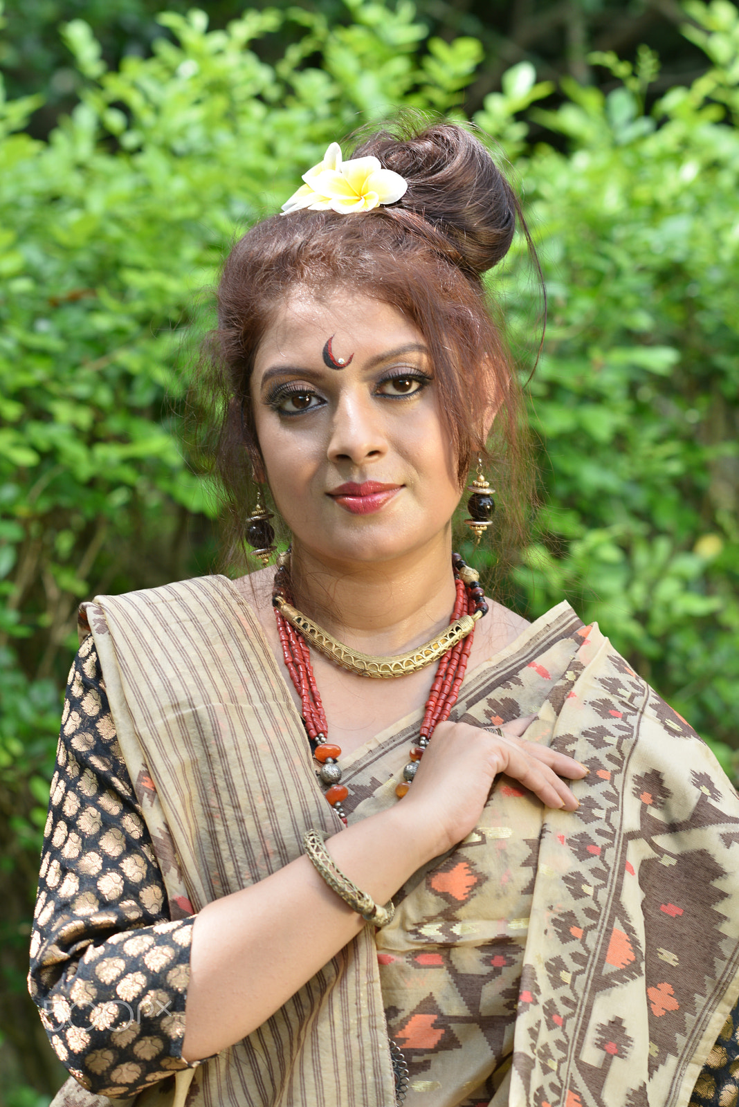 AF DC-Nikkor 135mm f/2D sample photo. A beautiful bengali woman in hot saree portrait photography photography