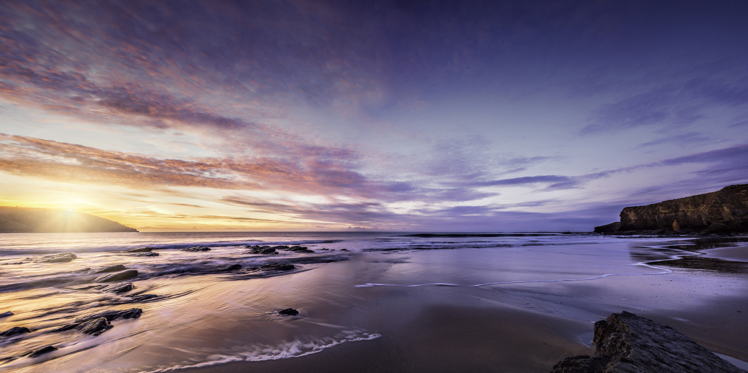 Nikon AF-S Nikkor 16-35mm F4G ED VR sample photo. Rocky bay pano photography