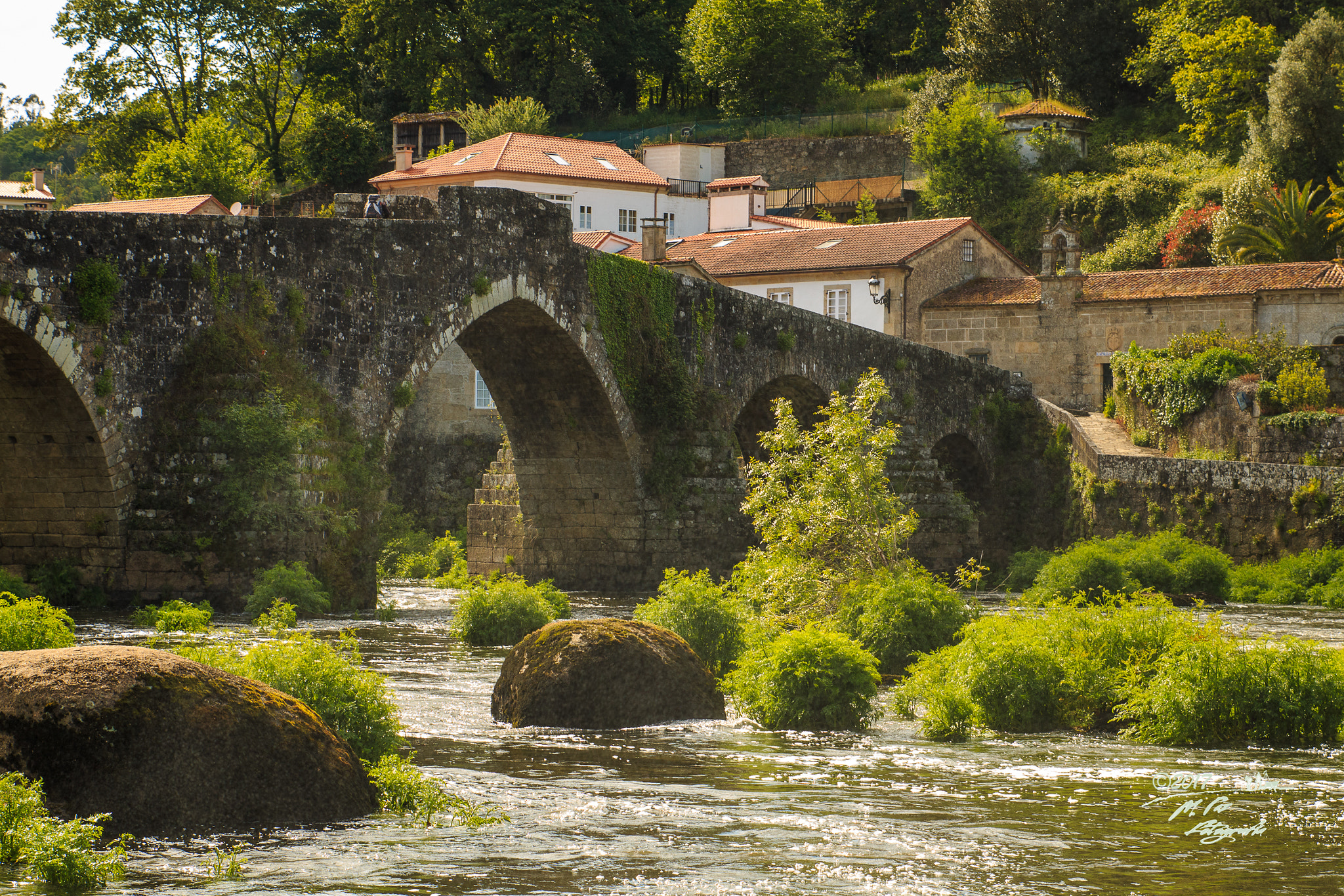 Canon EOS 70D + Sigma 24-70mm F2.8 EX DG Macro sample photo. The old bridge photography