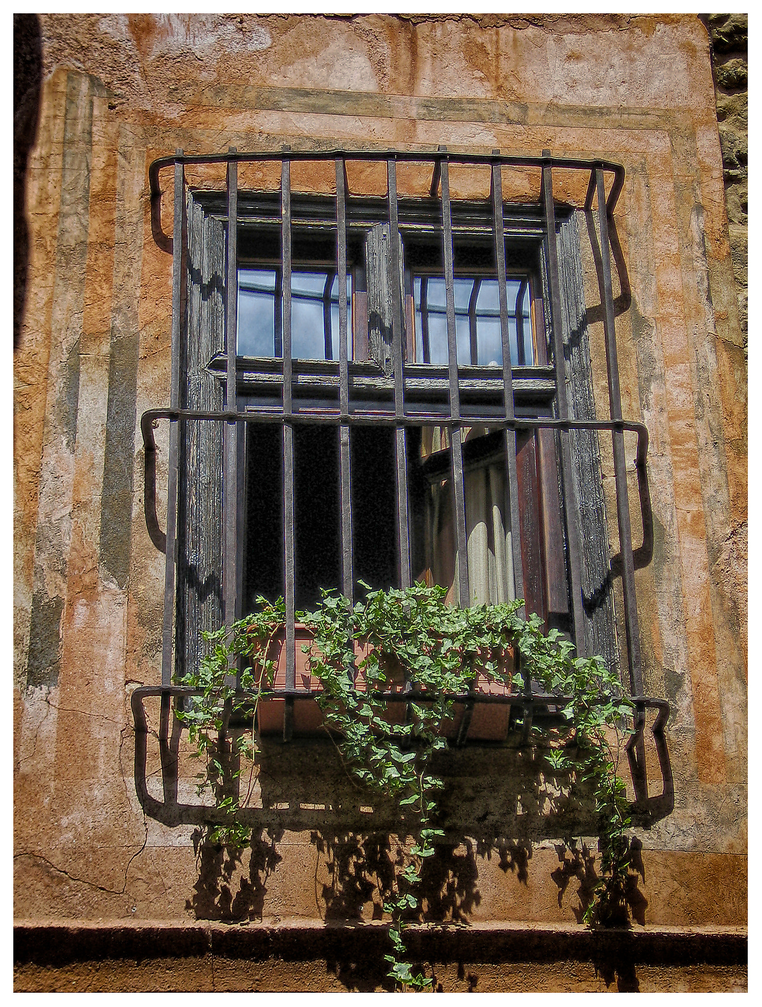 Canon DIGITAL IXUS 40 sample photo. Albarracin - serie windows photography