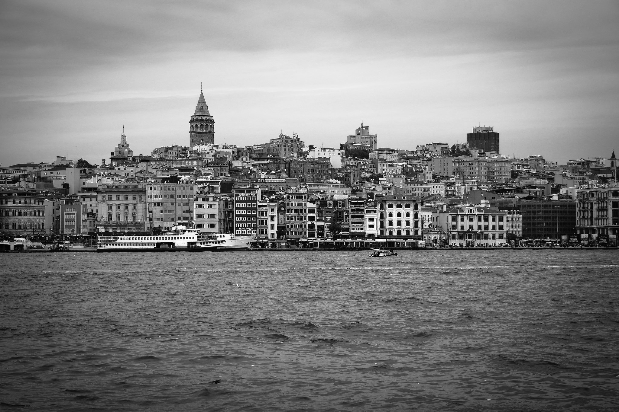 Canon EOS 70D + Canon EF-S 17-85mm F4-5.6 IS USM sample photo. Istanbul photography