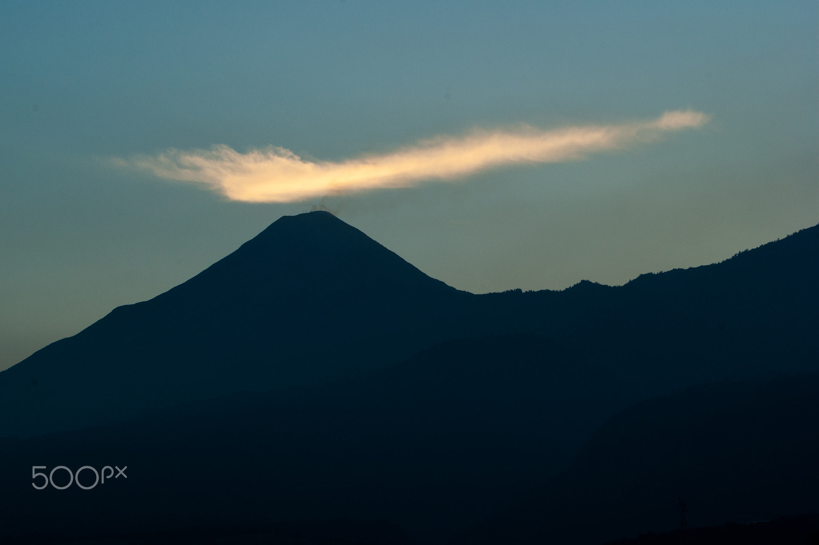 Sony 75-300mm F4.5-5.6 sample photo. Cloud over colima's volcano photography