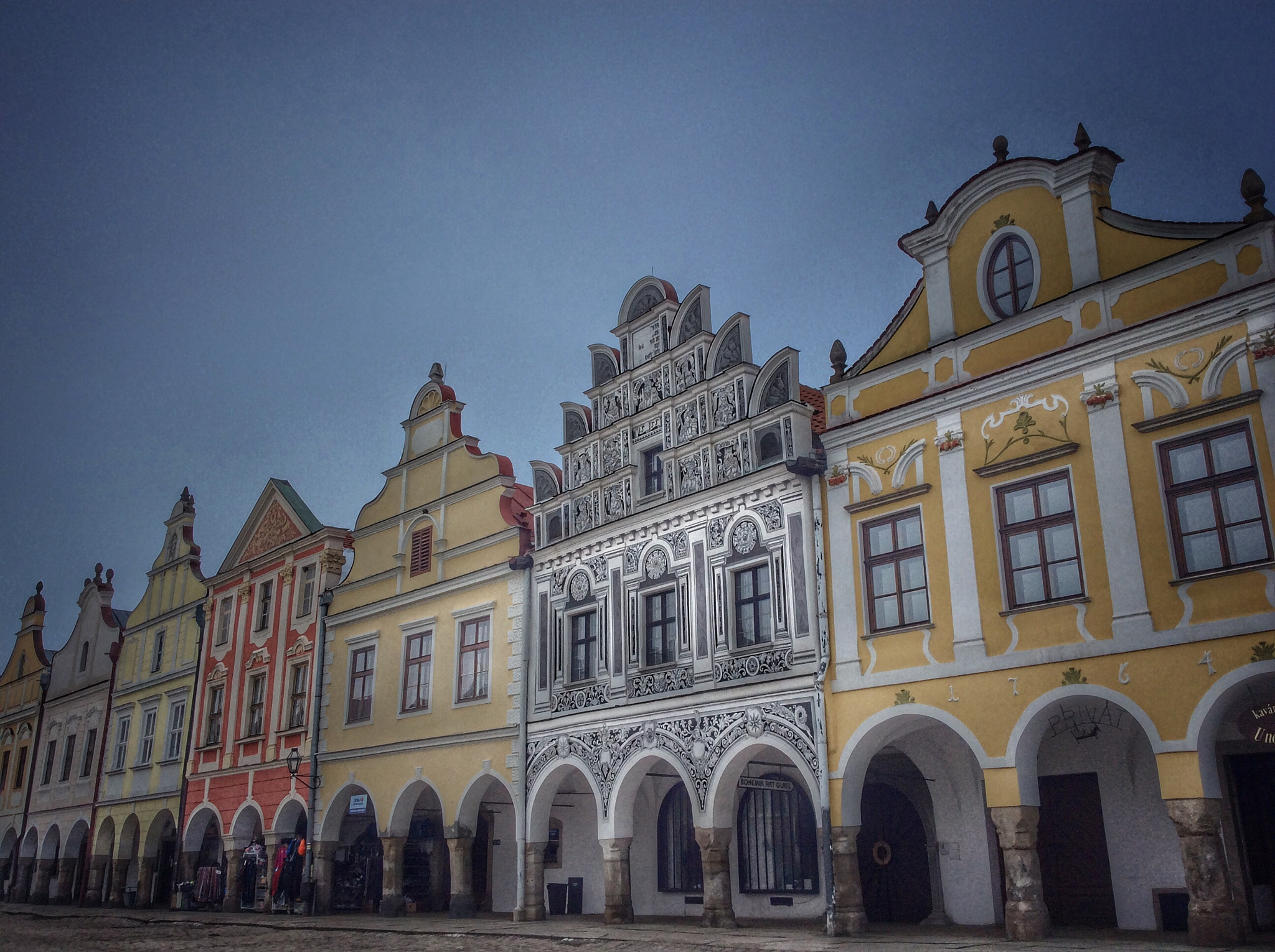 Apple iPad mini 3 sample photo. Hdr cityscape in telc photography