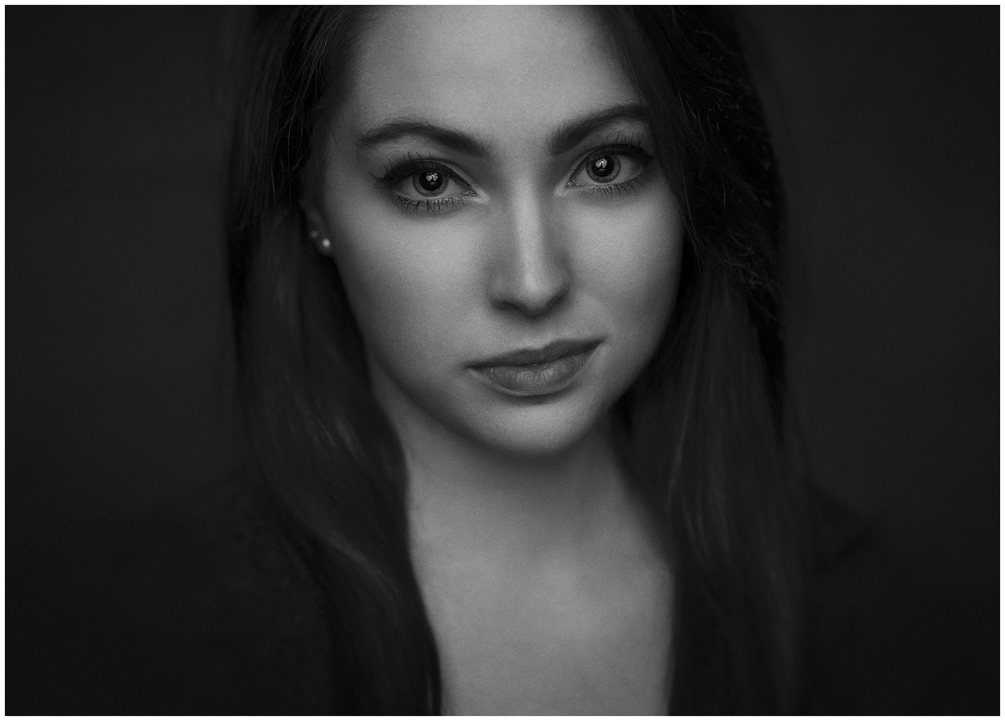 ZEISS Batis 85mm F1.8 sample photo. Bathed in moonlight photography