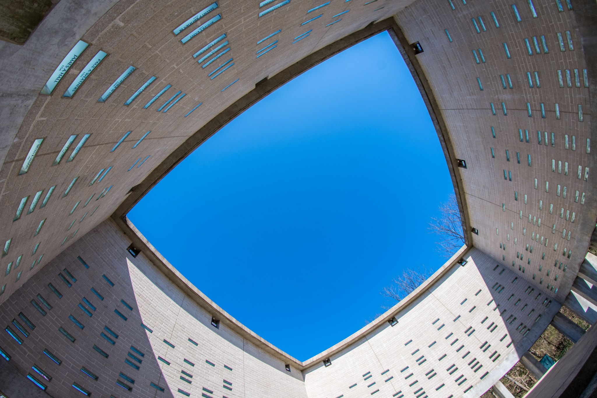 Nikon D7200 + Samyang 8mm F3.5 Aspherical IF MC Fisheye sample photo. Inside the patriots peace monument photography