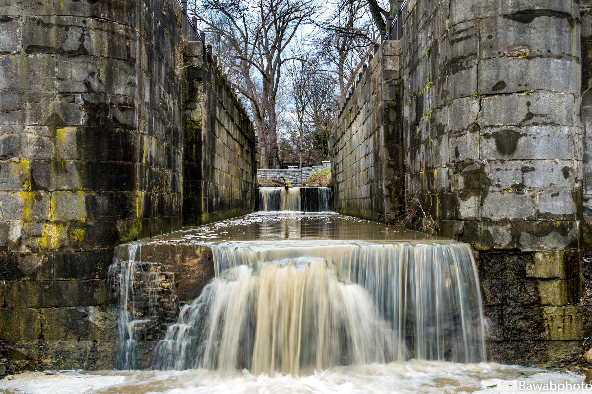 Sony a6500 + Sony Vario Tessar T* FE 24-70mm F4 ZA OSS sample photo. Waterfall, side cut metro park photography