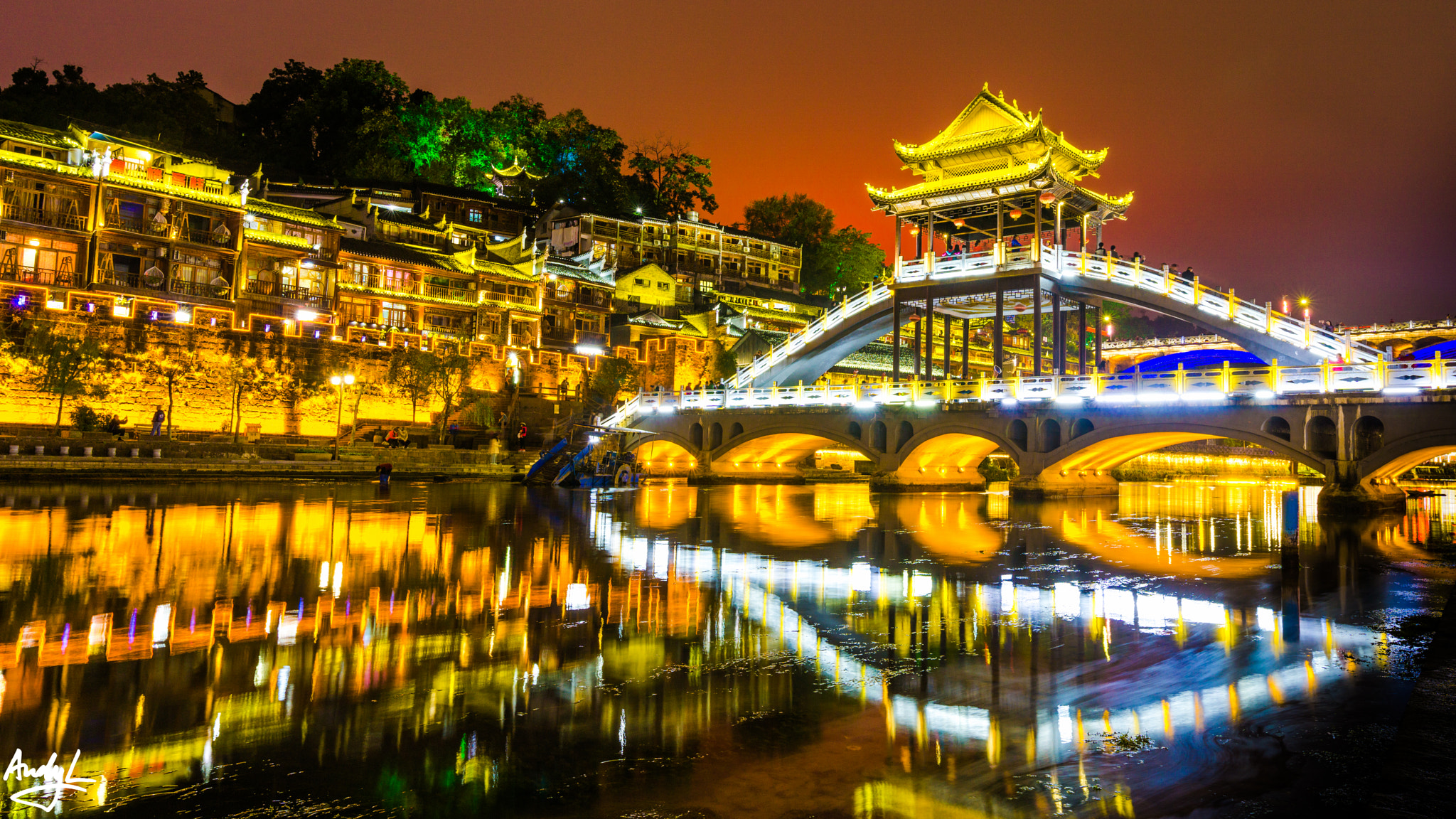 Sony a6000 + 18-35mm F1.8 DC HSM | Art 013 sample photo. The wind-rain bridge of fenghuang photography