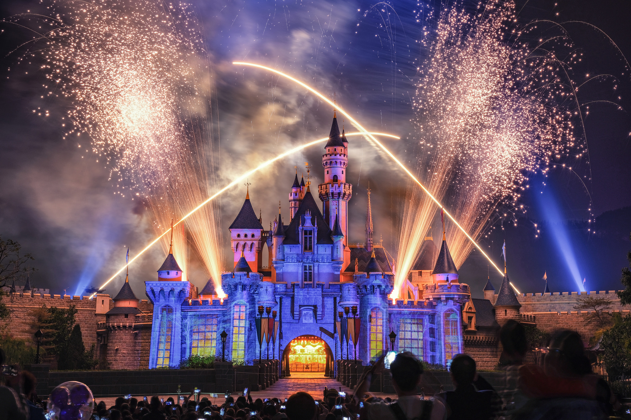 Fujifilm GFX 50S + Fujifilm GF 63mm F2.8 R WR sample photo. Disney fireworks with fujifilm gfx photography