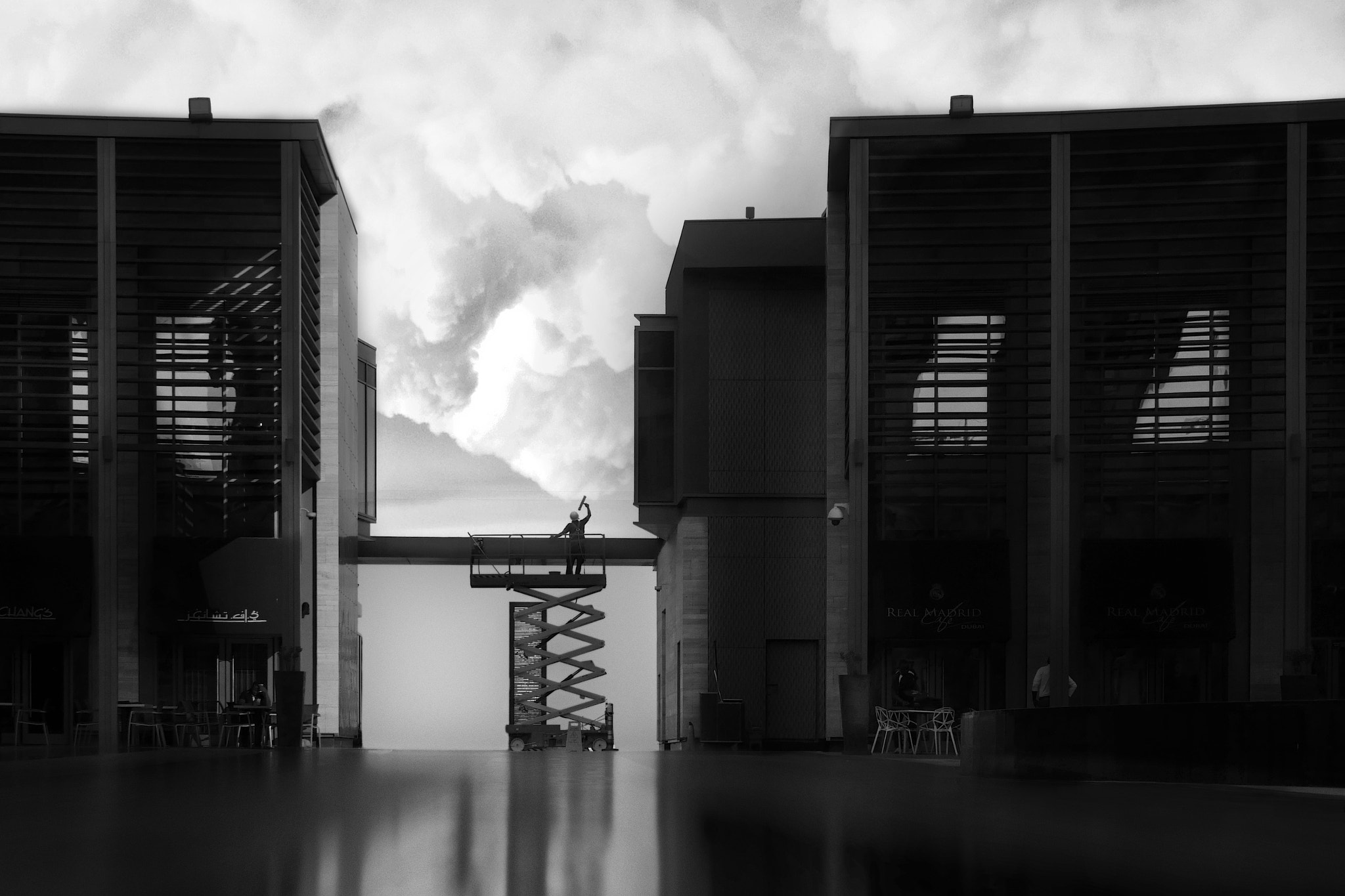 Panasonic Lumix G X Vario 12-35mm F2.8 ASPH Power OIS sample photo. The skycleaner photography