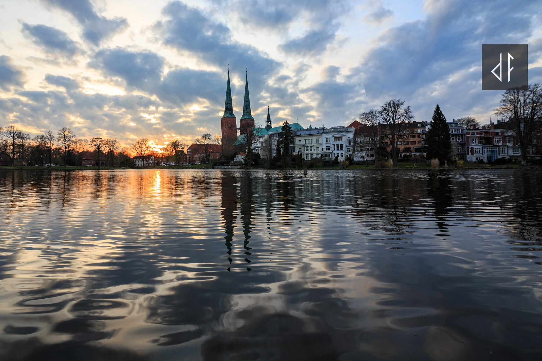 Canon EOS 6D + Sigma 15-30mm f/3.5-4.5 EX DG Aspherical sample photo. Lübeck mühlenteich photography