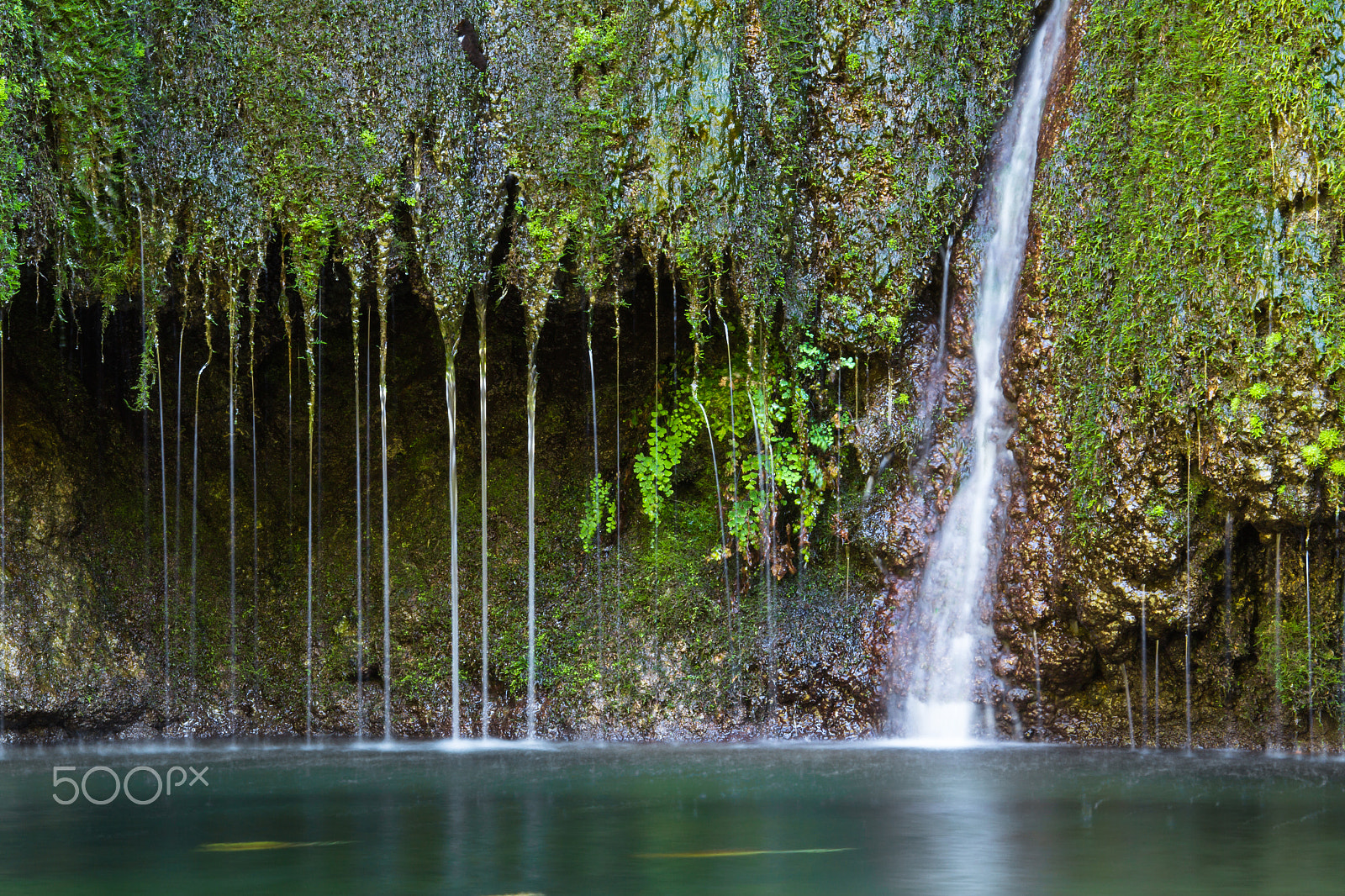 Canon EOS 60D + Canon EF 70-200mm F4L IS USM sample photo. Little waterfall photography