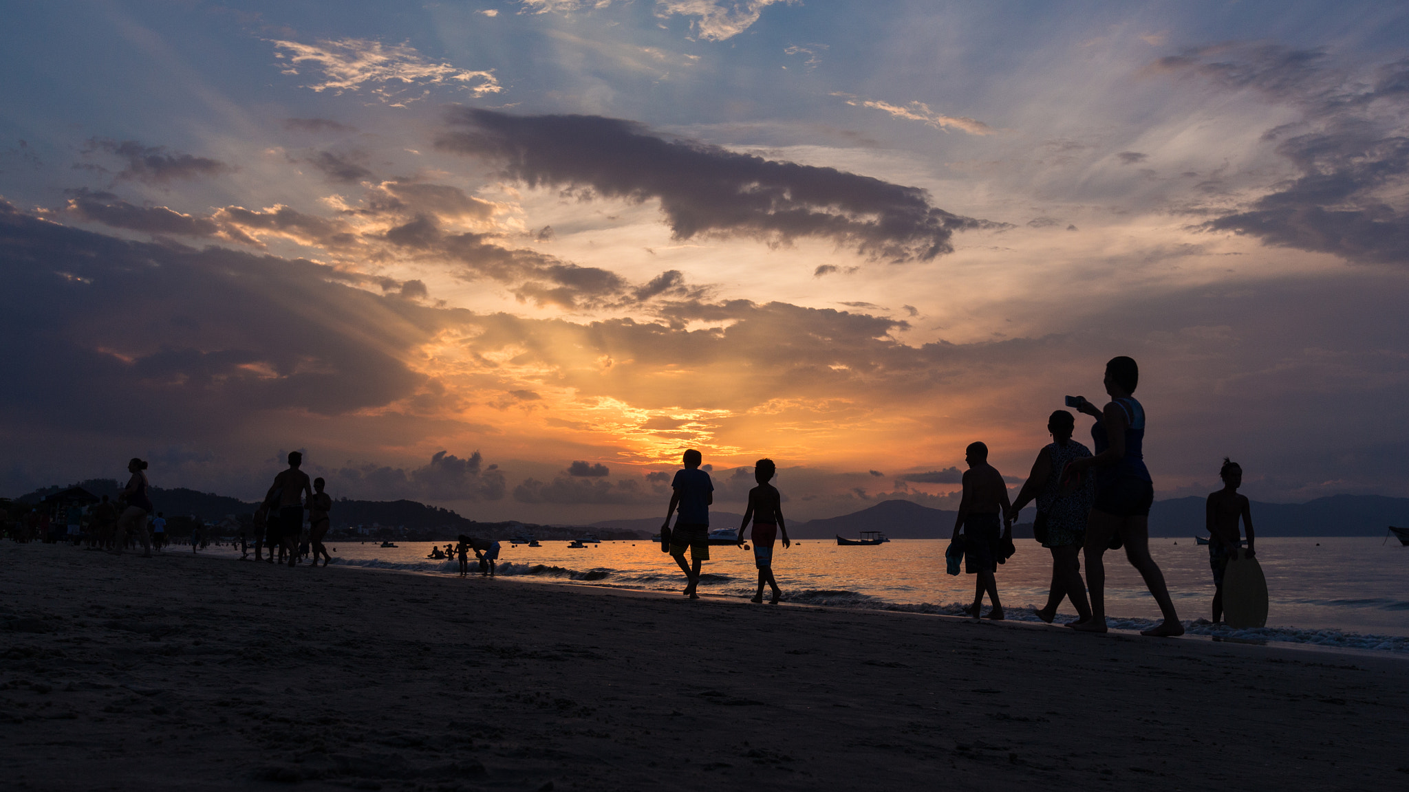 Sigma 10-20mm F3.5 EX DC HSM sample photo. Silhouettes photography
