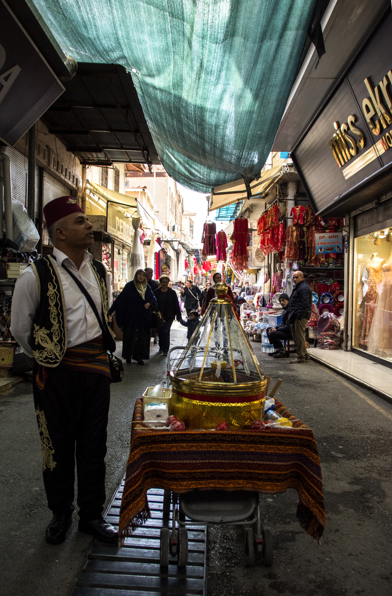 Sigma 18-200mm F3.5-6.3 II DC OS HSM sample photo. Kemeraltı photography