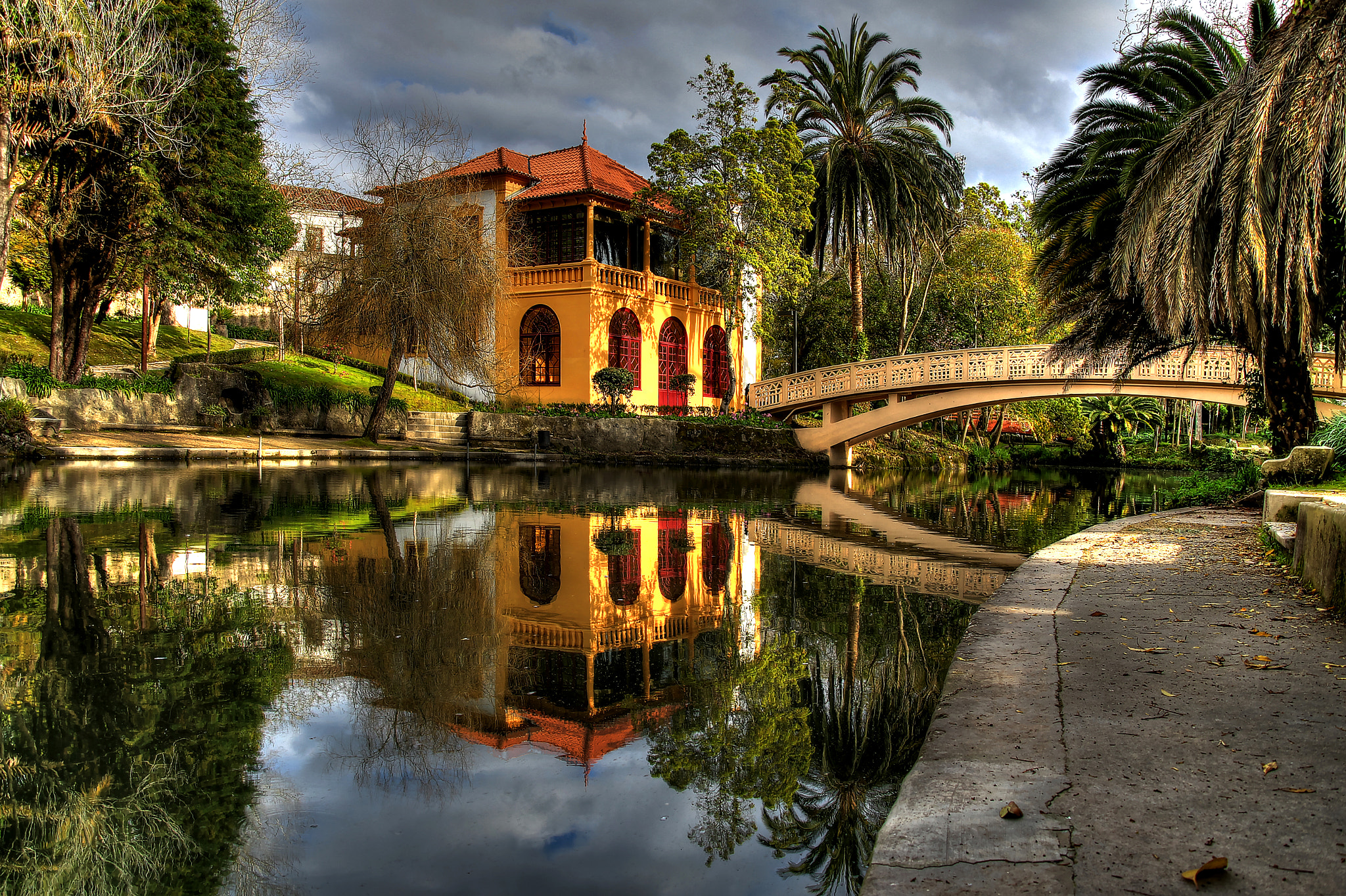 Canon EOS 600D (Rebel EOS T3i / EOS Kiss X5) + Canon TS-E 90mm F2.8 Tilt-Shift sample photo. Parque infante dom pedro - aveiro photography