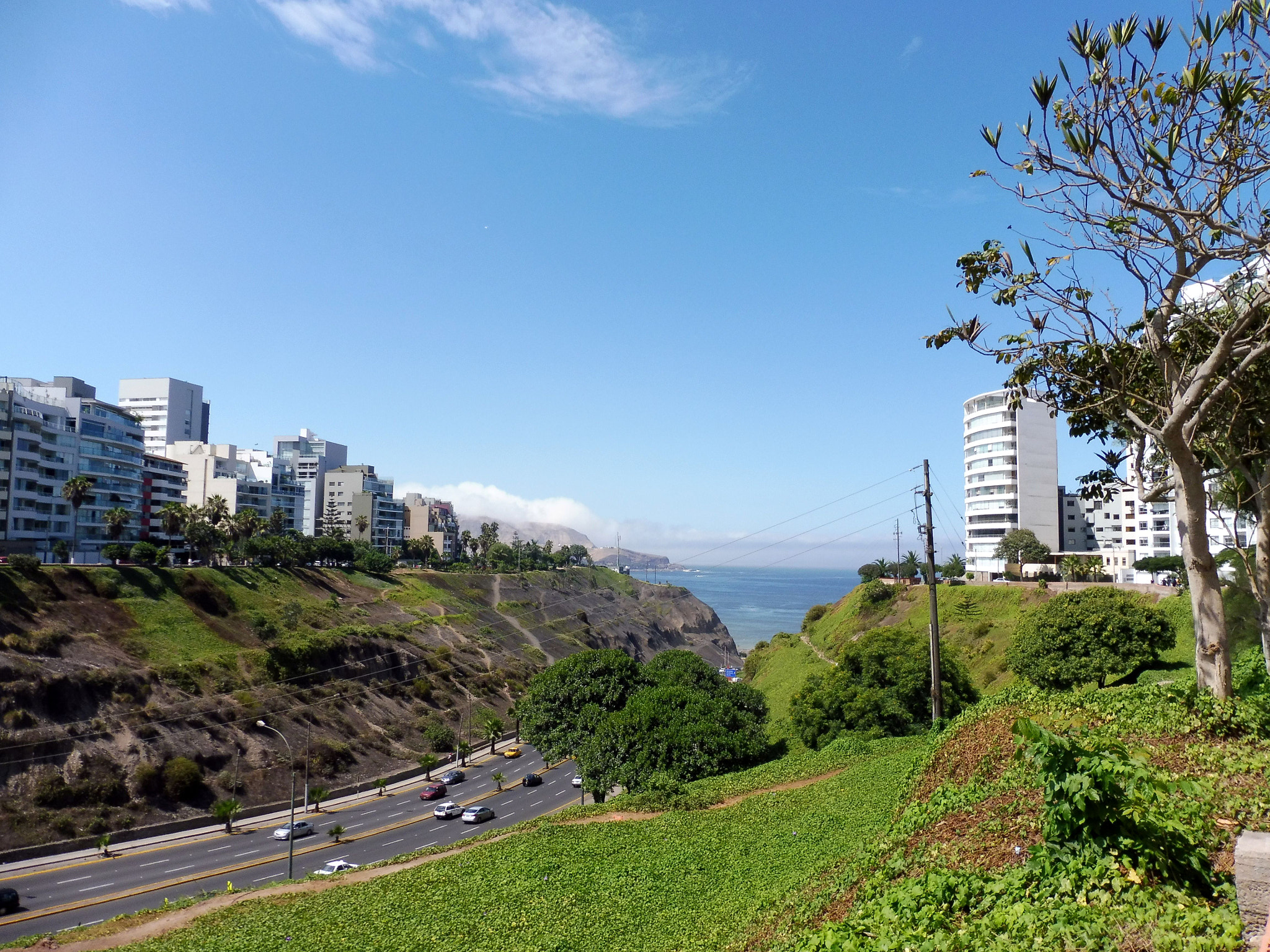Panasonic DMC-ZS45 sample photo. Lima photography