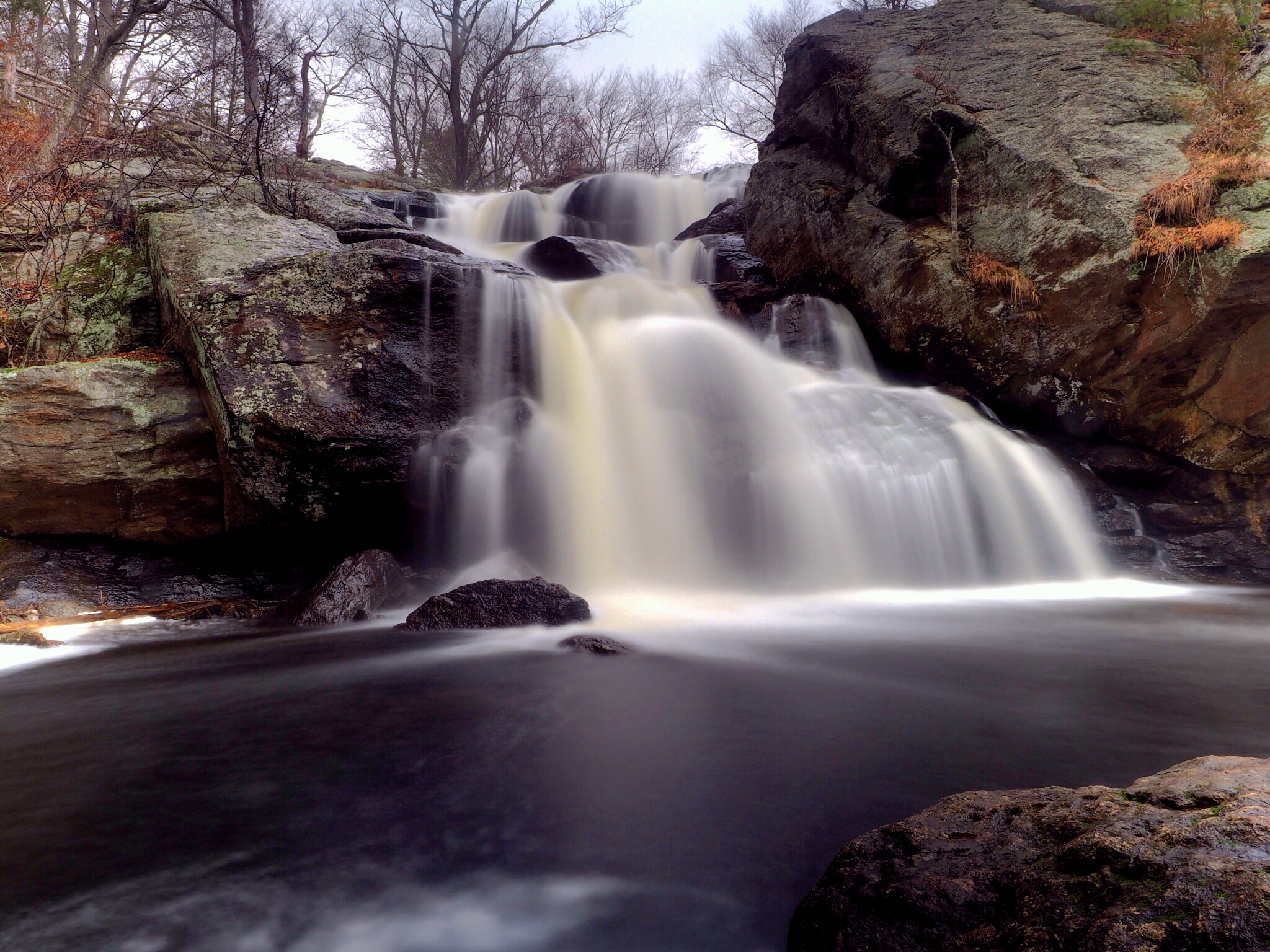 Olympus OM-D E-M10 + Olympus M.Zuiko Digital ED 12-40mm F2.8 Pro sample photo. Chapman falls in east haddam, ct photography