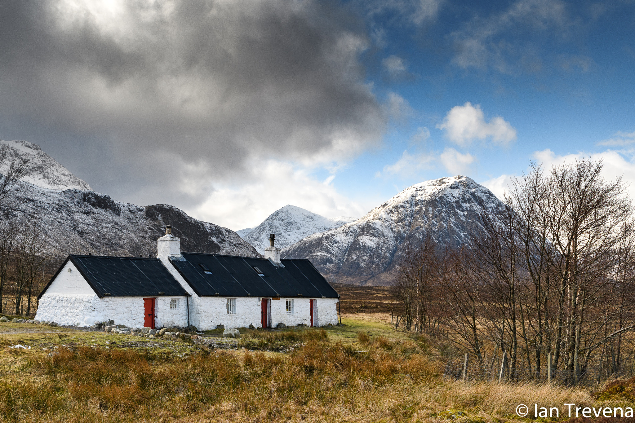 Nikon D500 + Tamron SP 24-70mm F2.8 Di VC USD sample photo. Cottage in west highland way photography