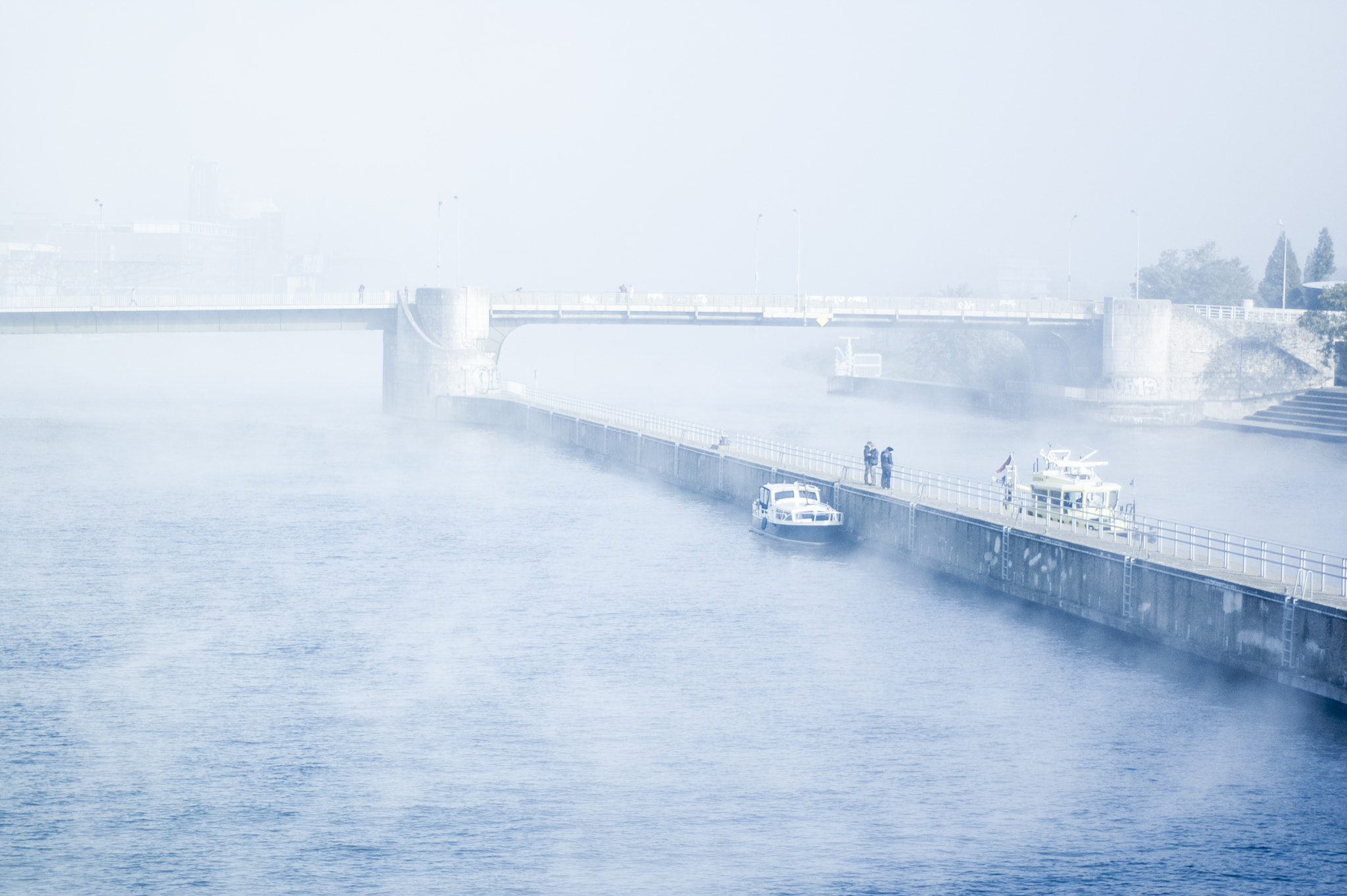 Nikon D50 + Nikon AF Nikkor 50mm F1.8D sample photo. Bridge in the fog photography