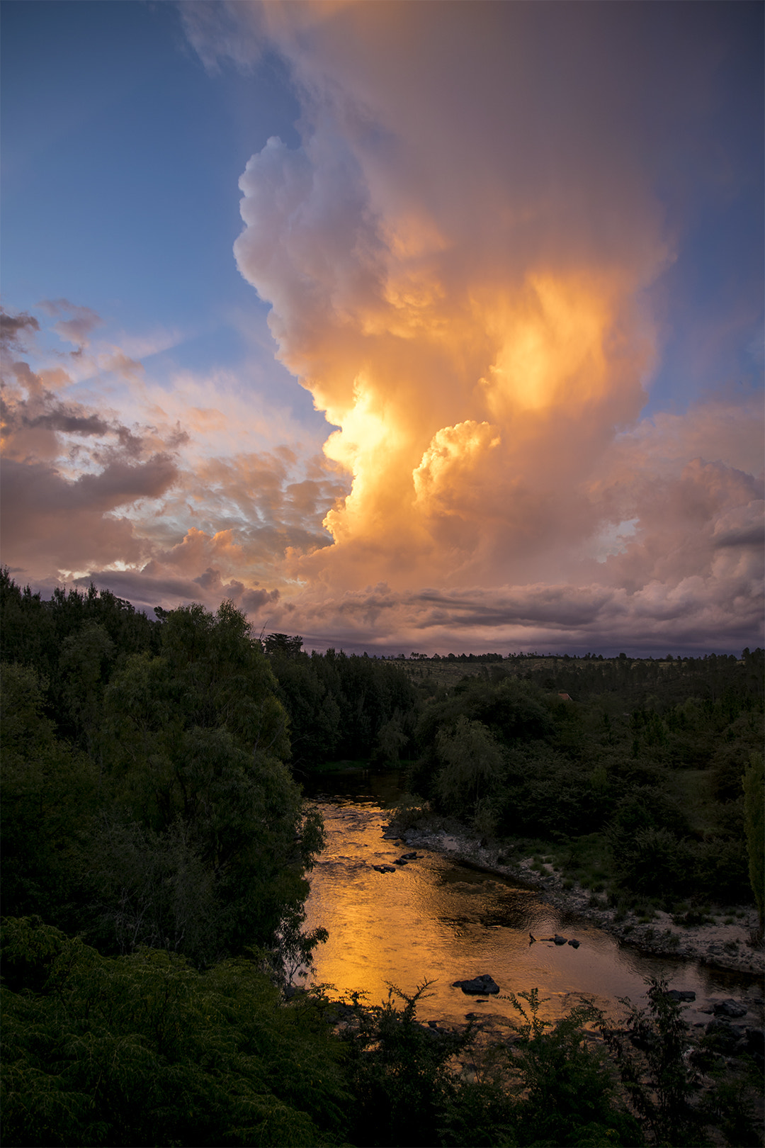 Nikon D3300 + Sigma 17-70mm F2.8-4 DC Macro OS HSM | C sample photo. Sunset photography